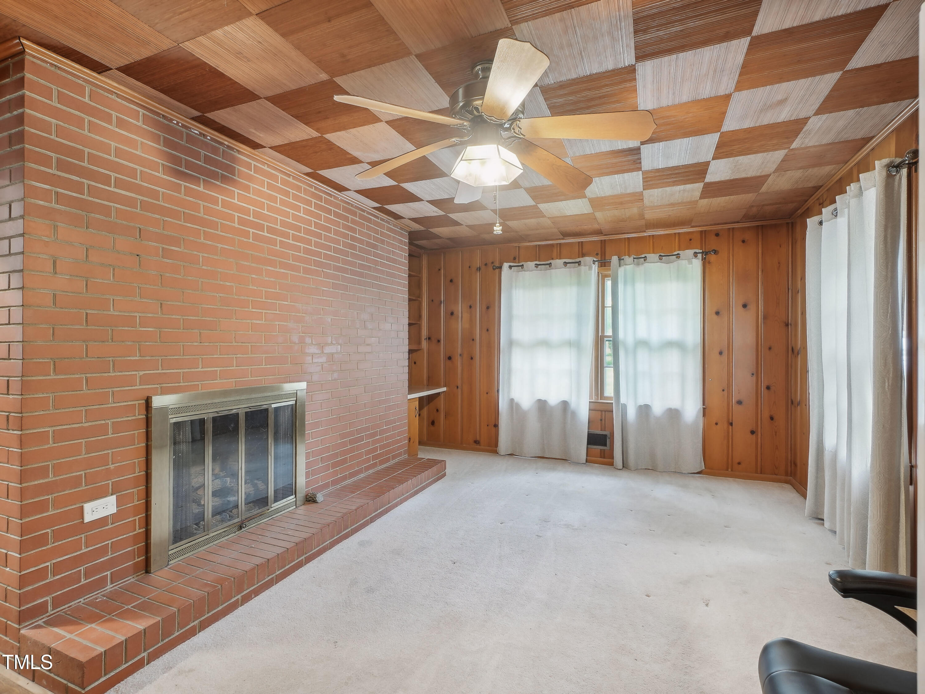 3806 Sue Lane