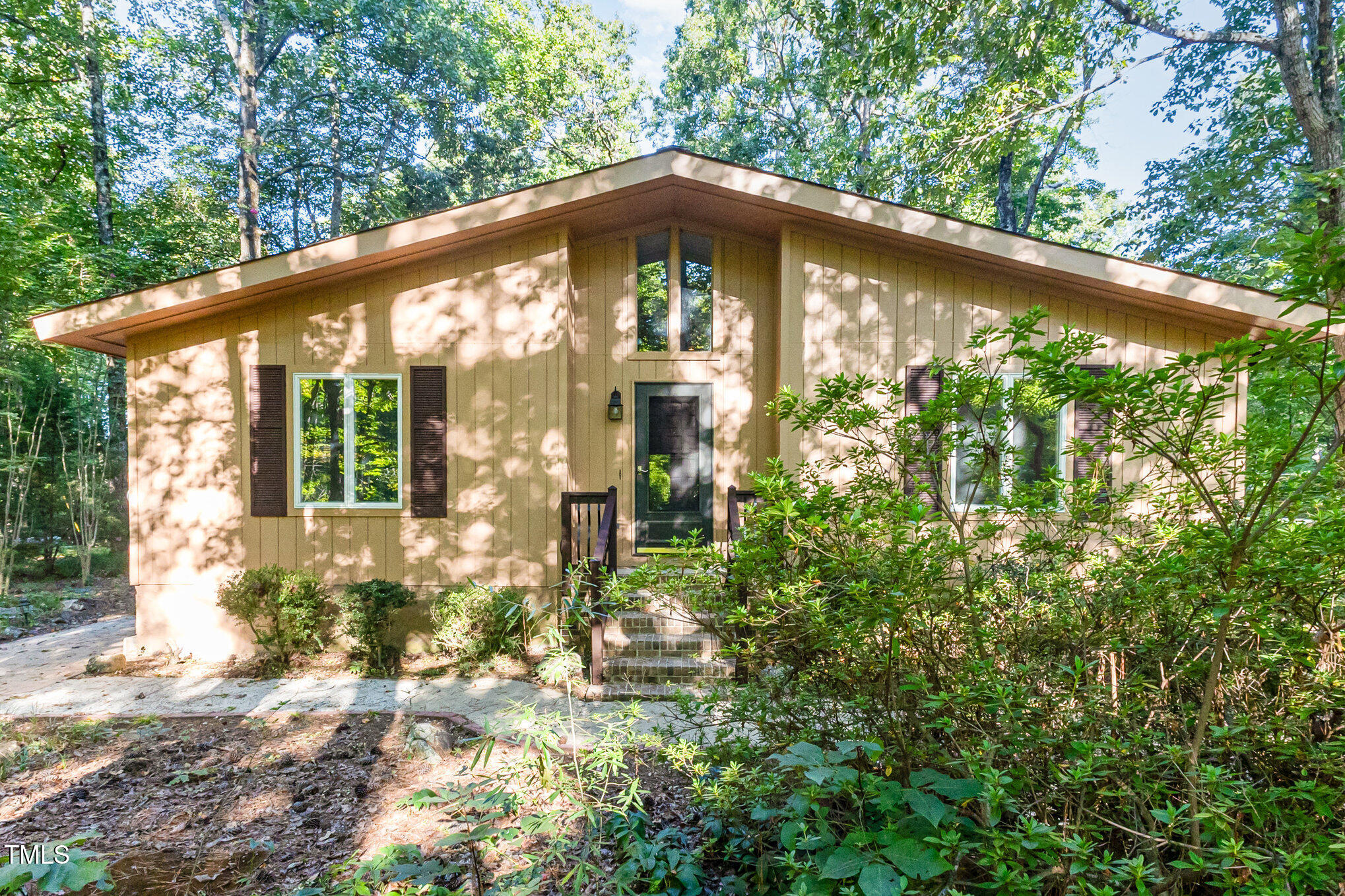 1423 Davis Road