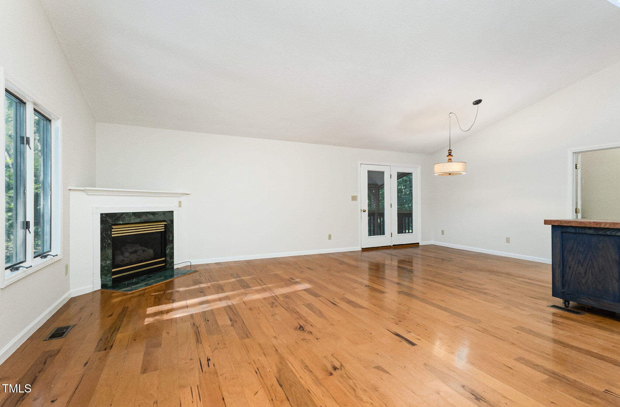 1423 Davis Road