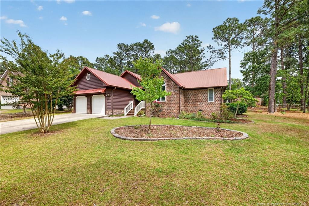 30 Racquet Court