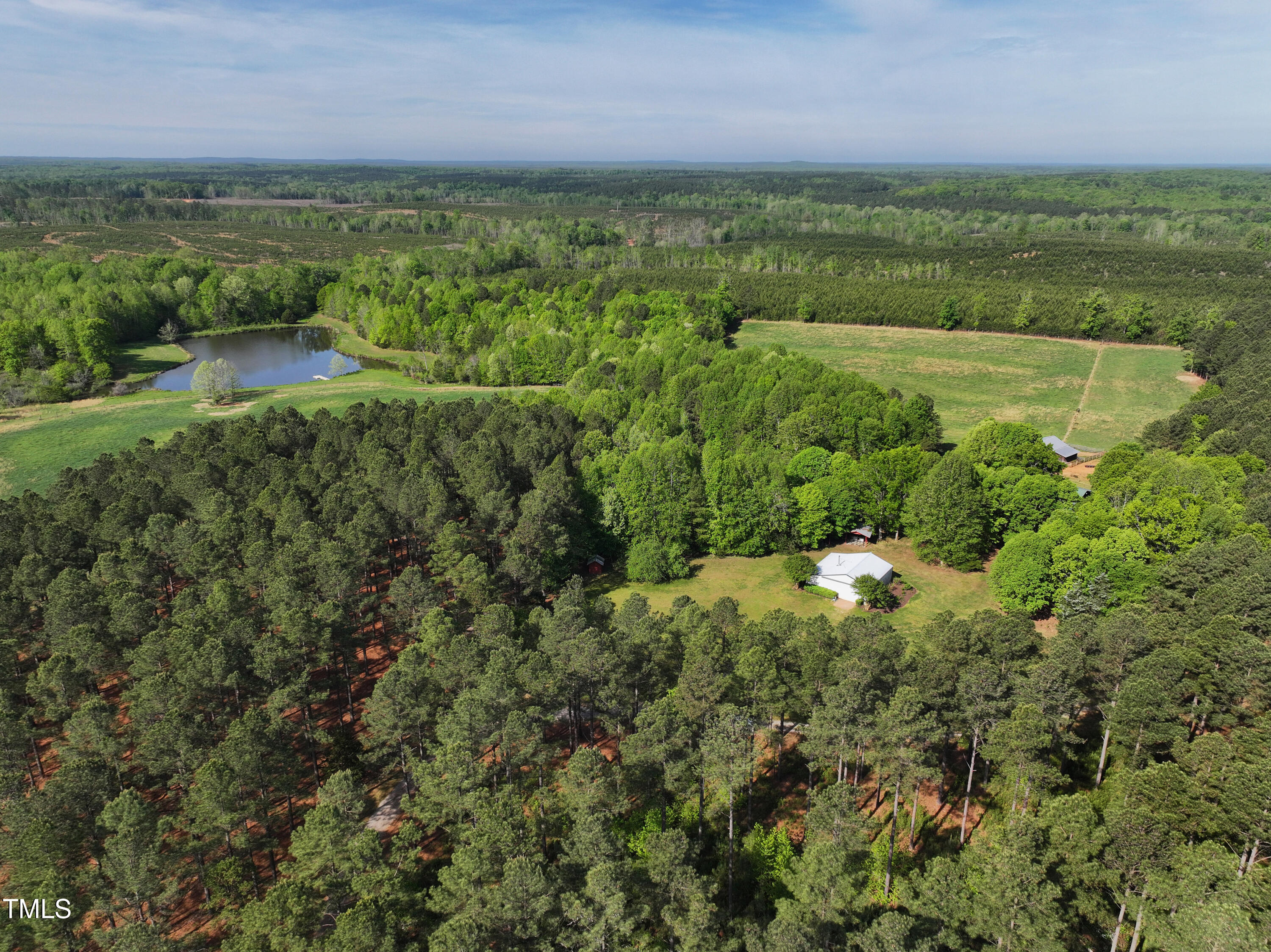 480 Deer Hollow