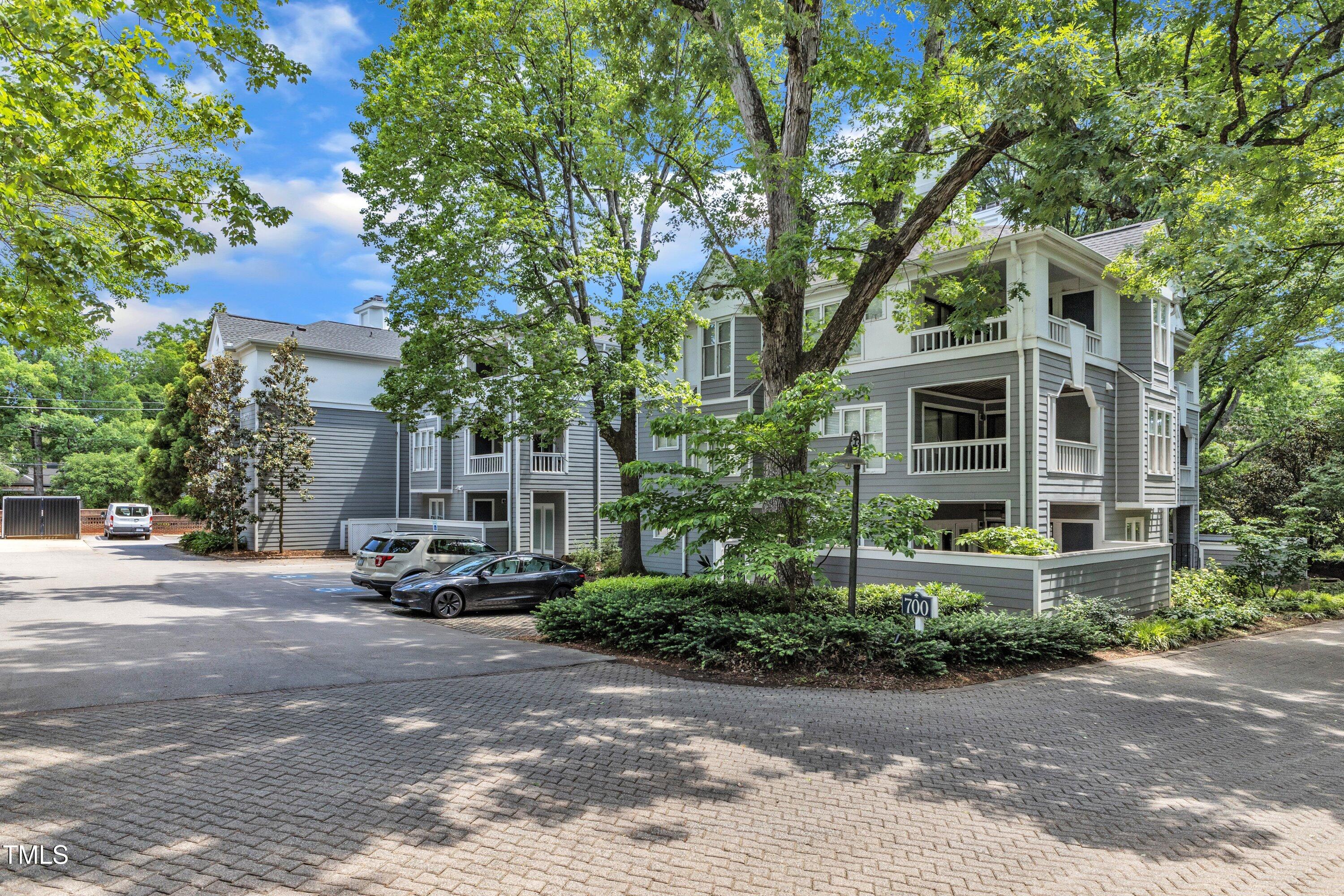 700 Bishops Park Drive 302