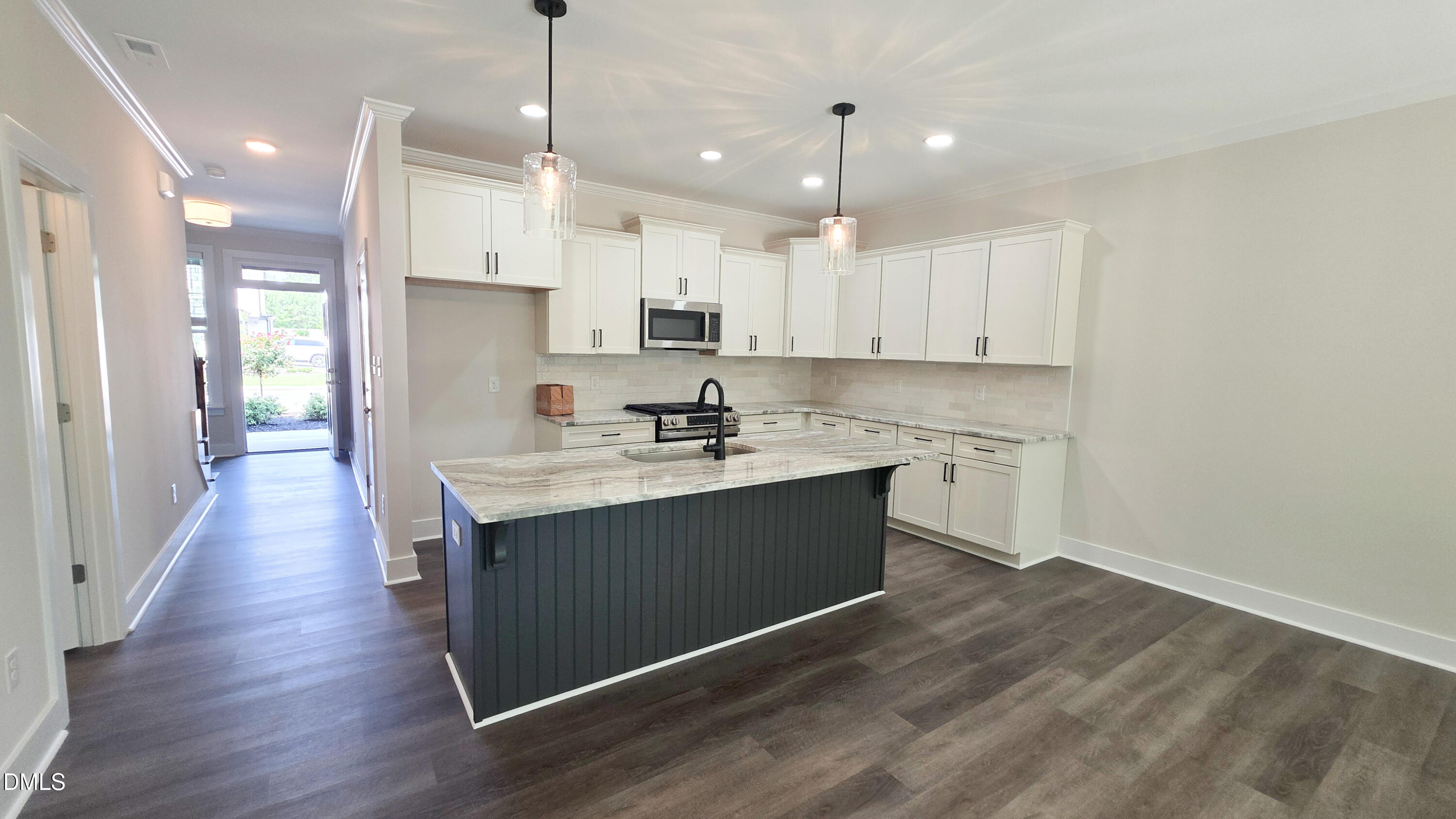 623 Marshskip Way 8