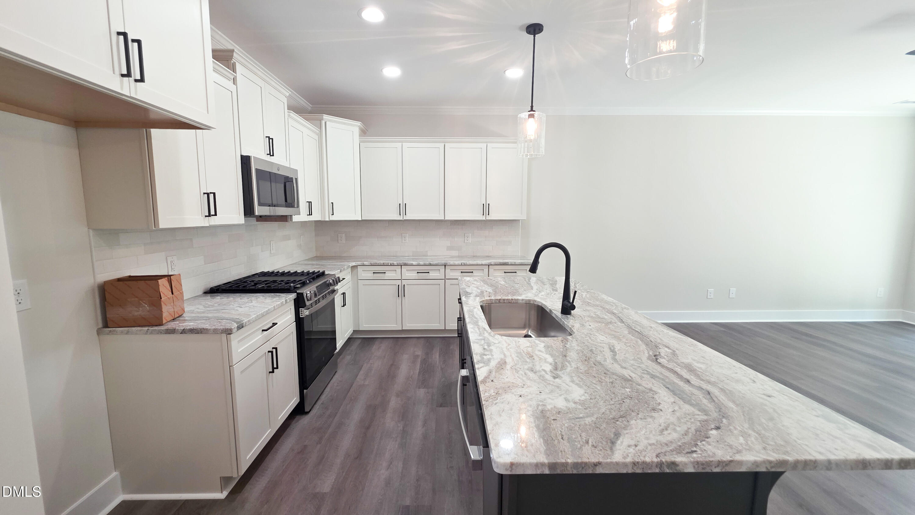623 Marshskip Way 8