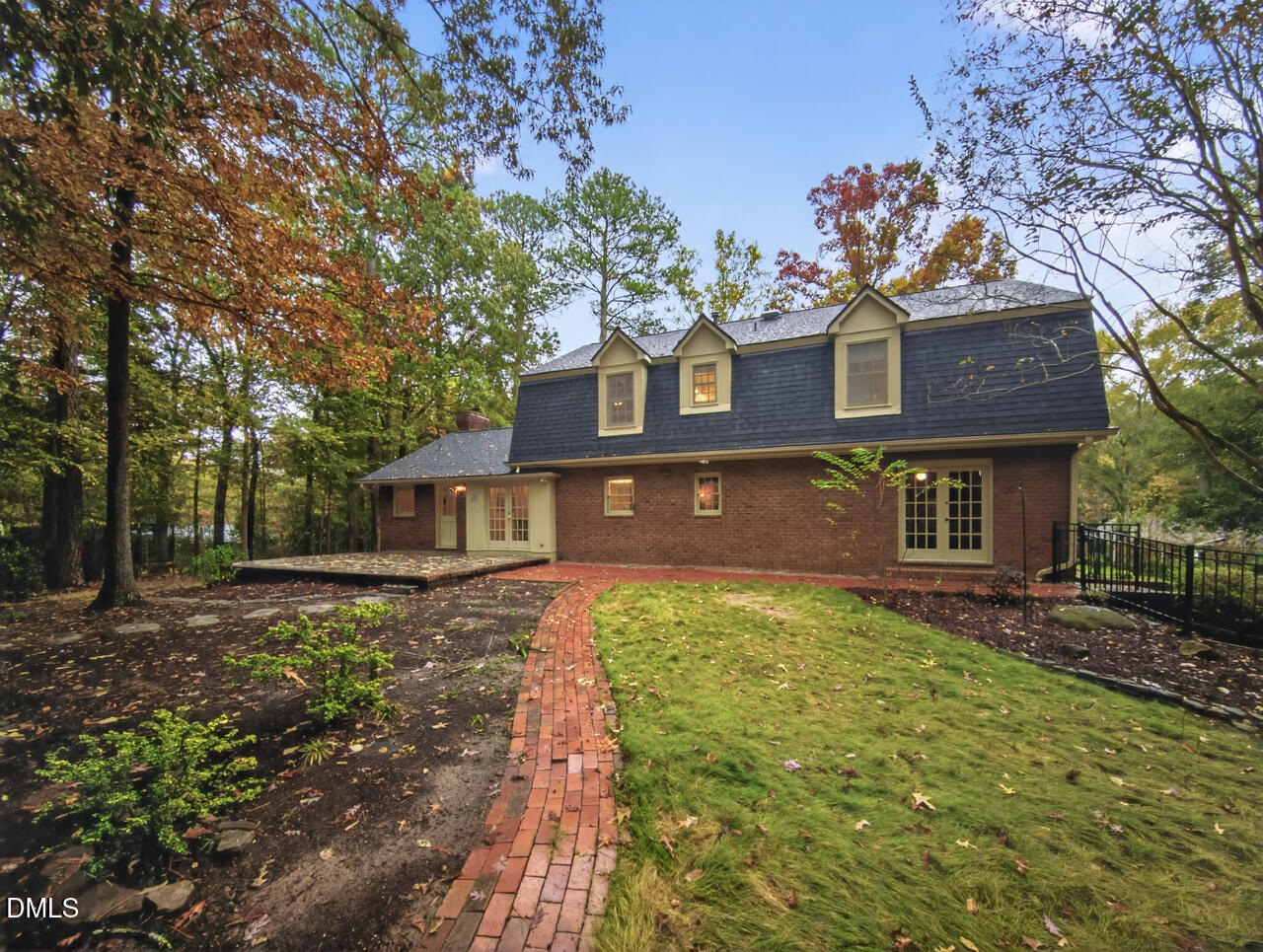 Chapel Hill, North Carolina 27517, United States, 5 Bedrooms Bedrooms, ,3 BathroomsBathrooms,Residential,Pending,236565