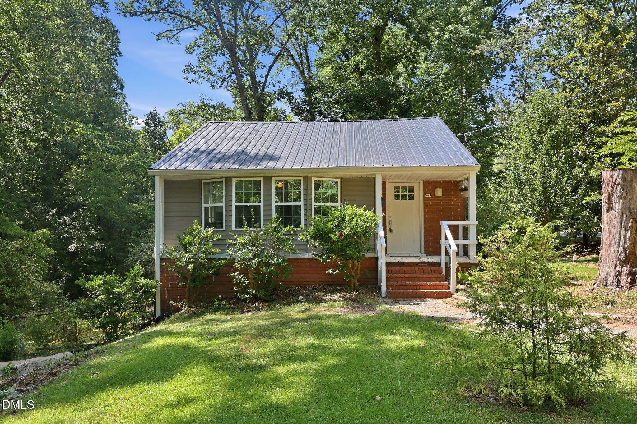 540 W Chisholm Street
