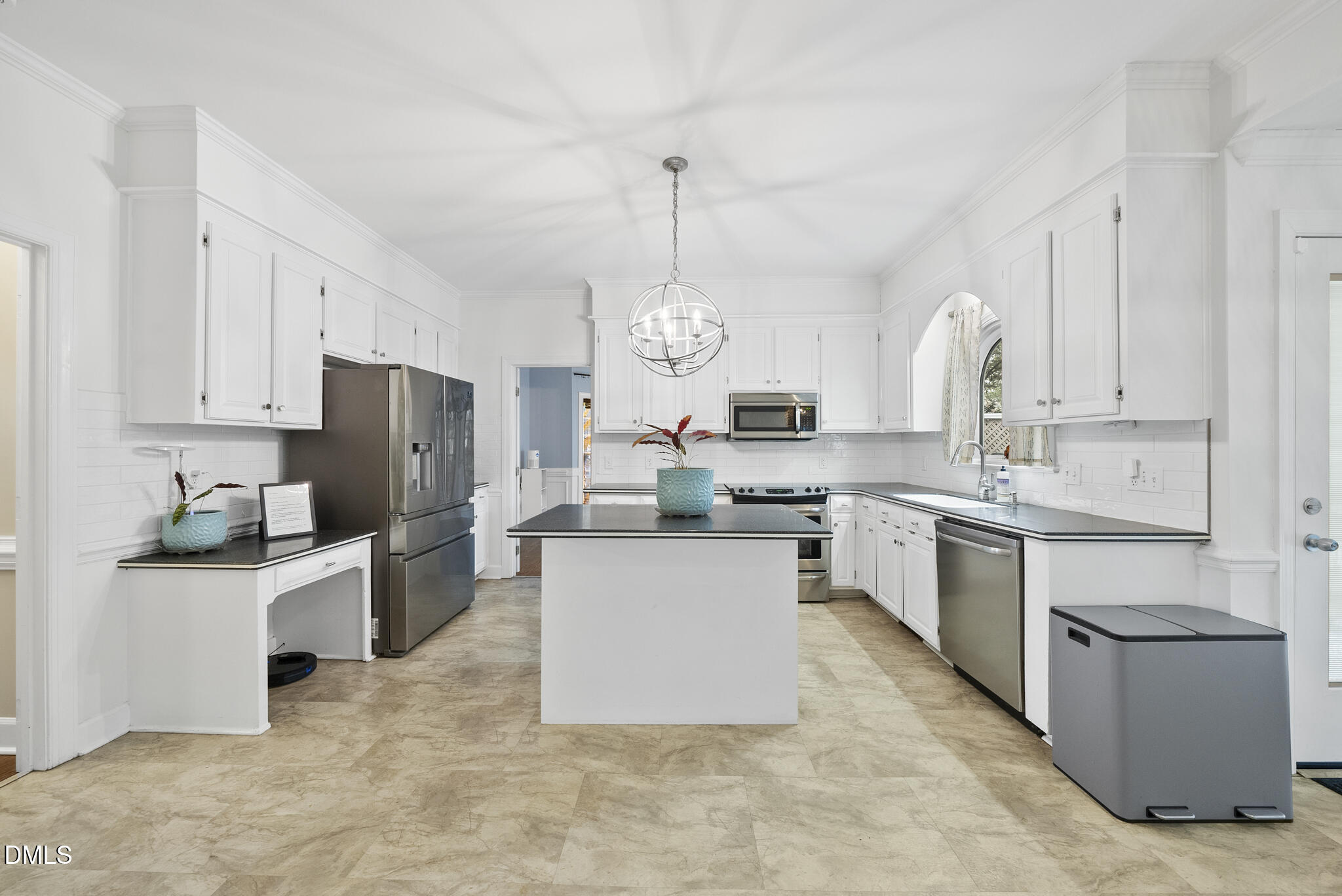 8705 Chatterleigh Circle