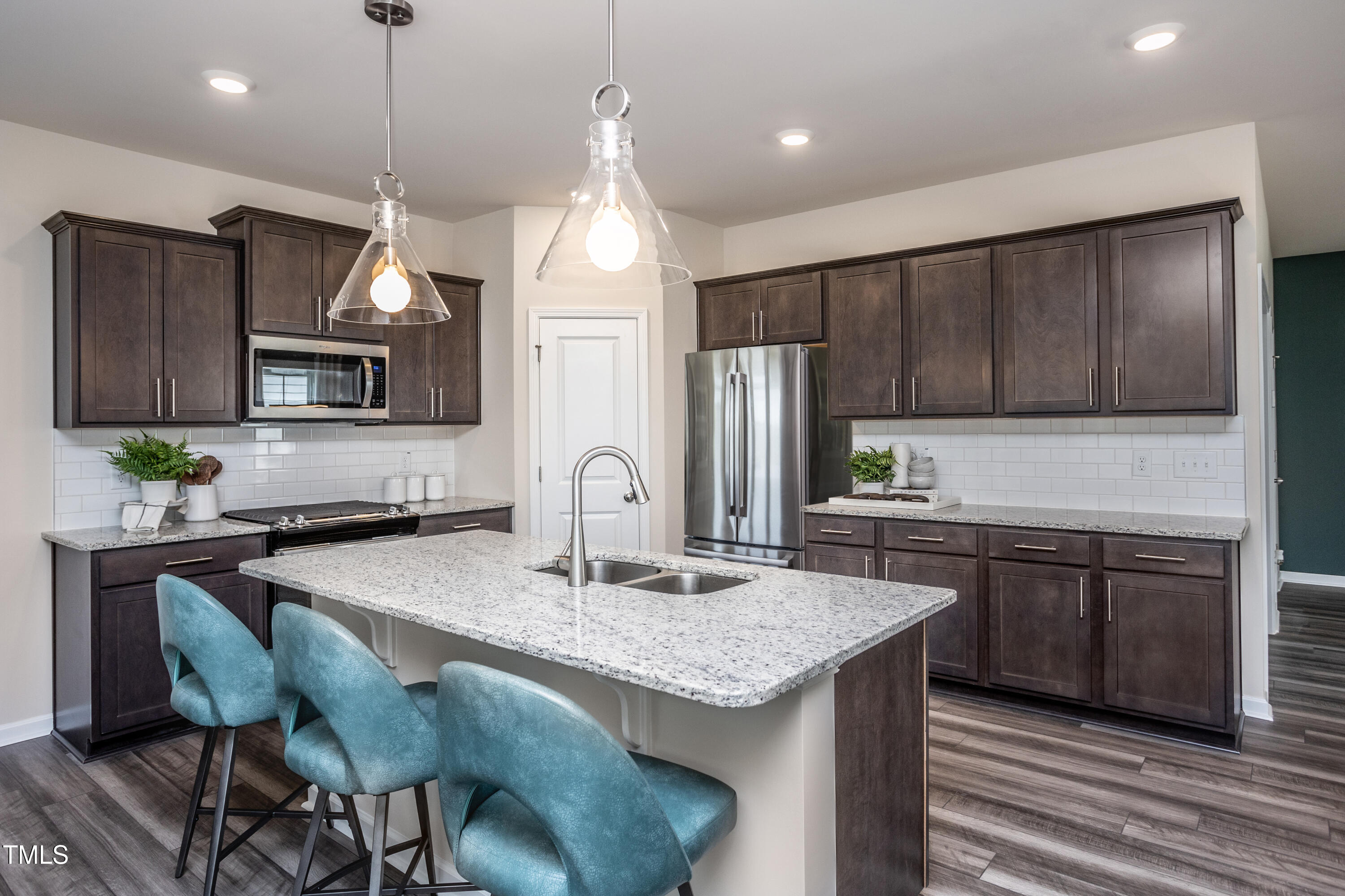 2907 Huxley Way