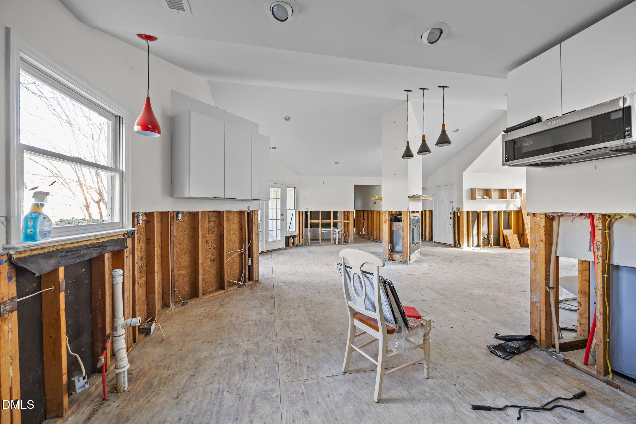 105 Riverbirch Point