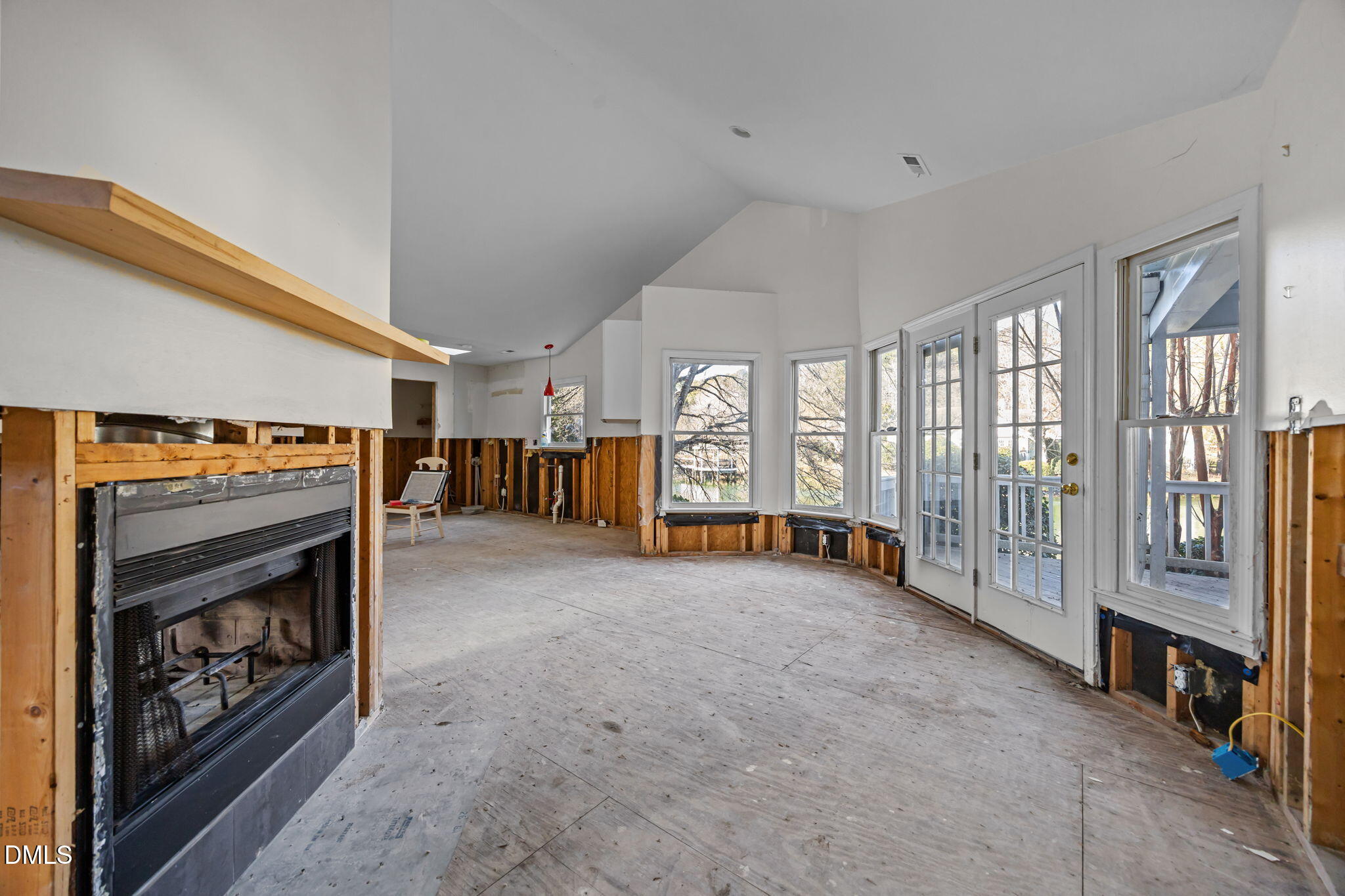 105 Riverbirch Point