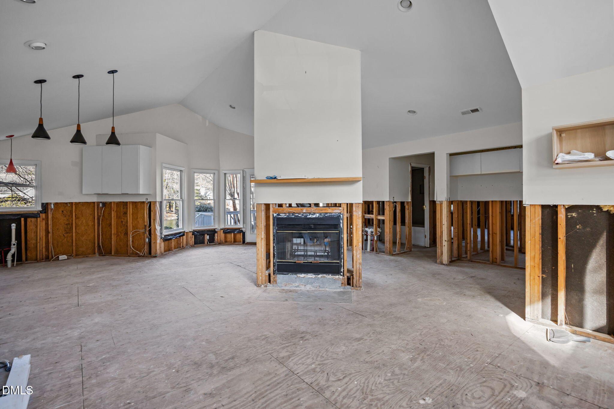 105 Riverbirch Point