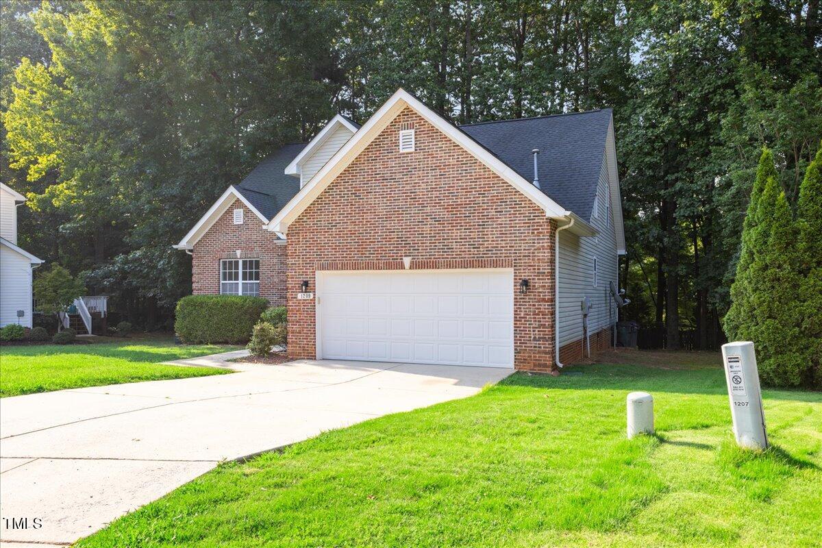1209 Waterford Green Dr Drive