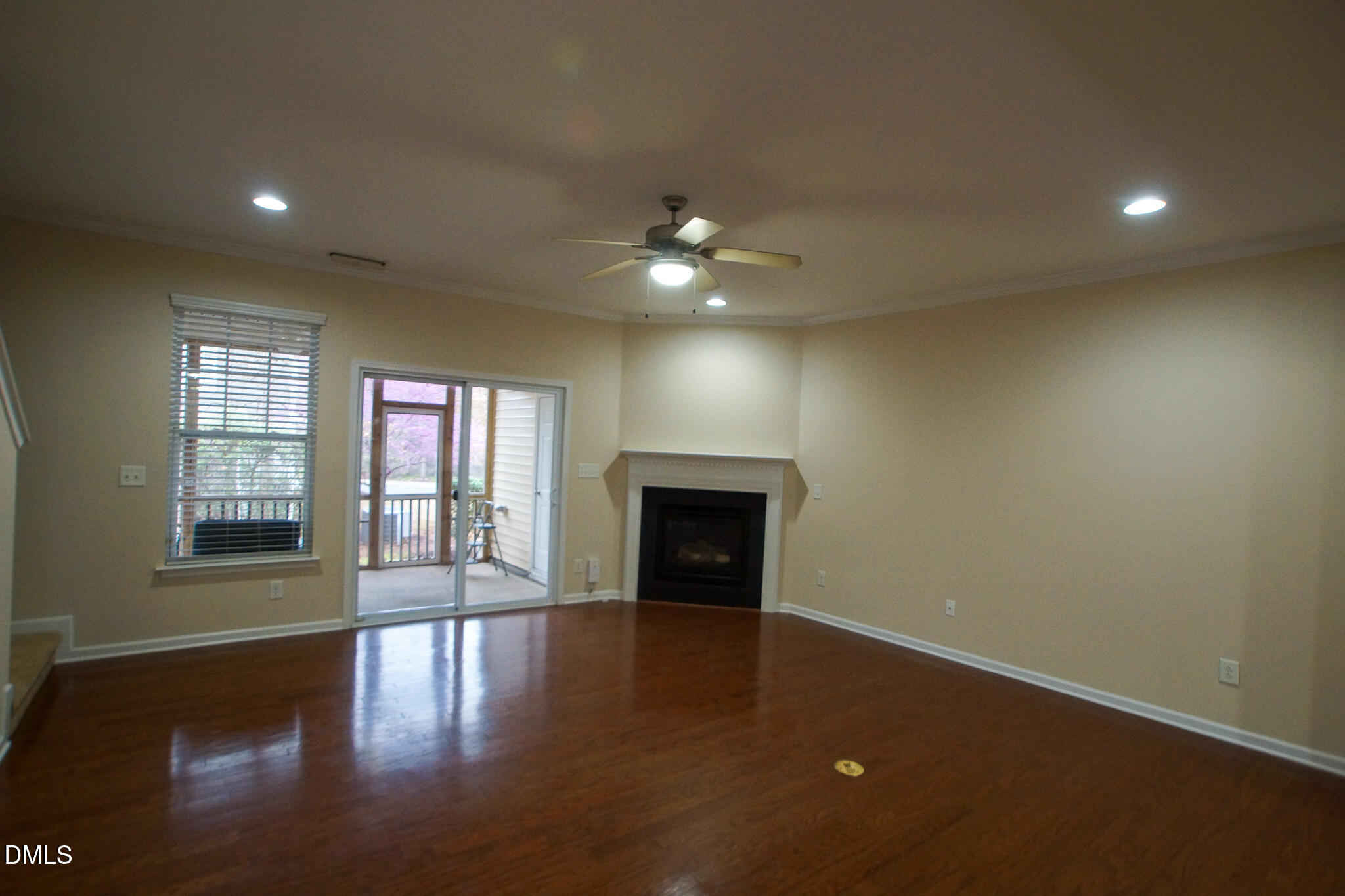 2404 Swans Rest Way
