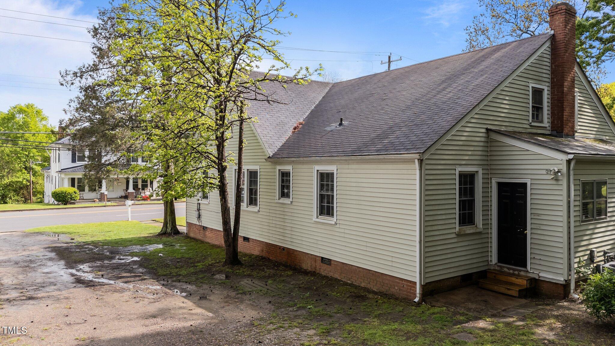 1512 Oxford Road