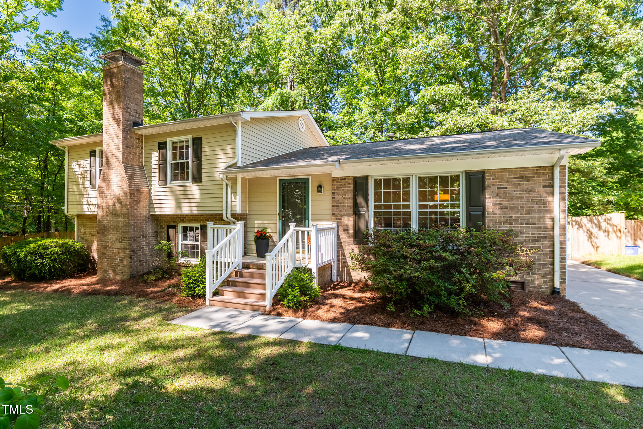 526 Colony Woods Drive