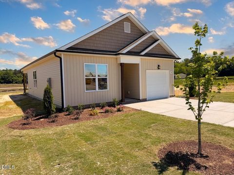 88 W Coulter Court Selma NC 27576