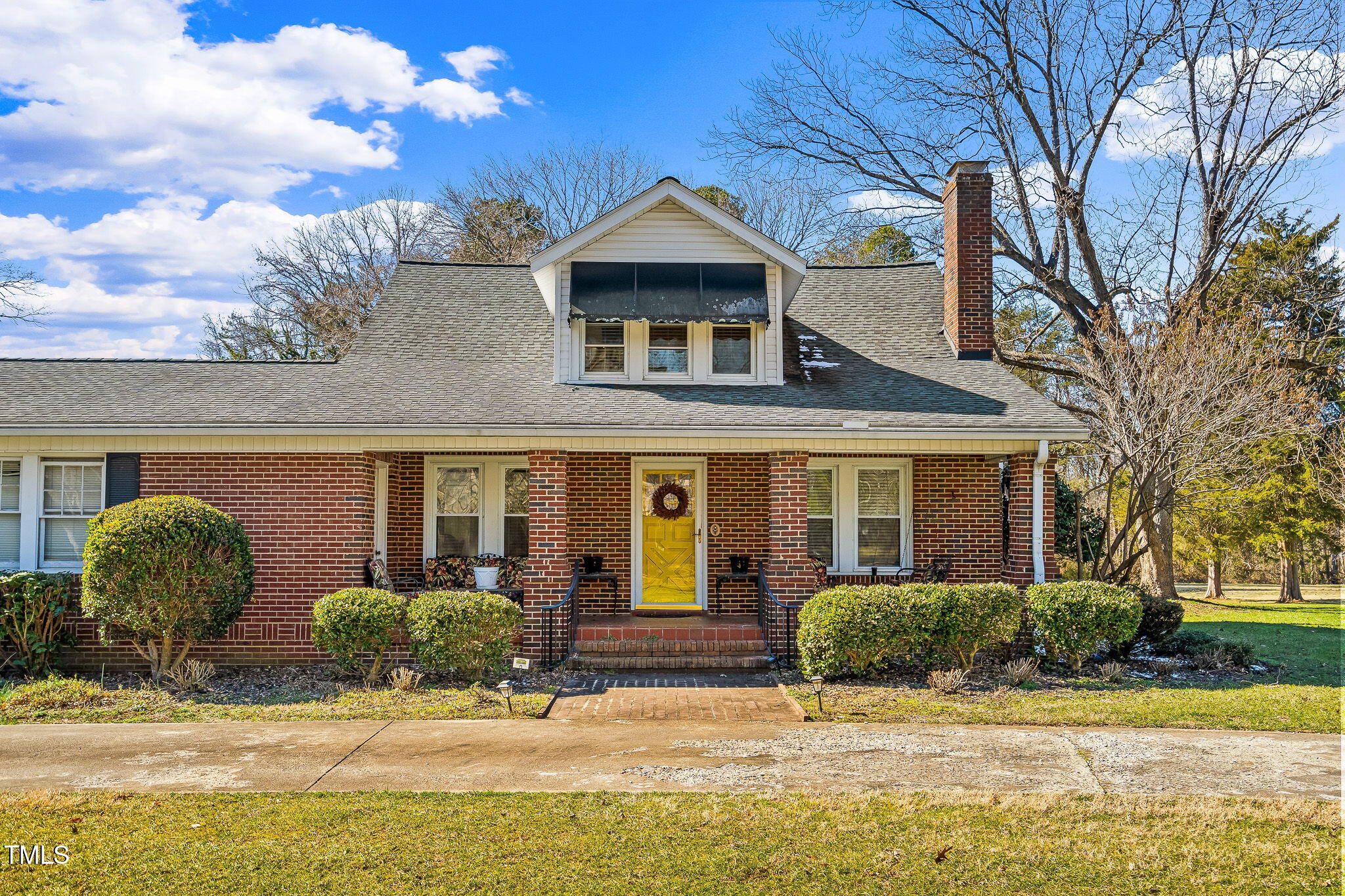 712 Springwood Avenue