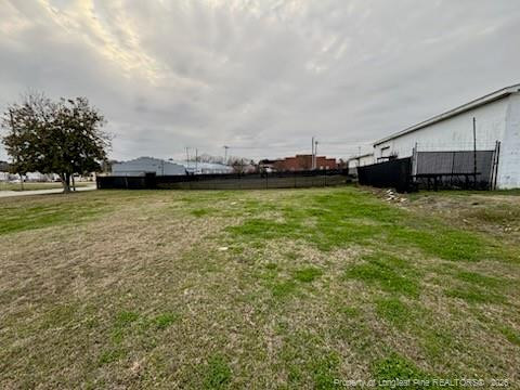 305 E FIRST Street E