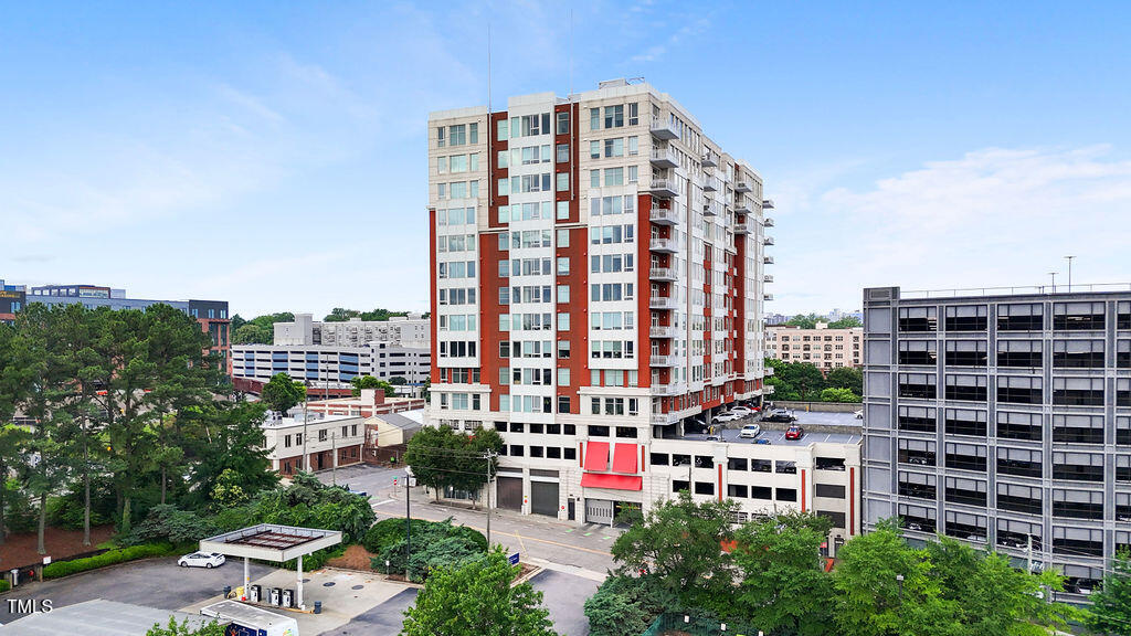 400 W North Street 604
