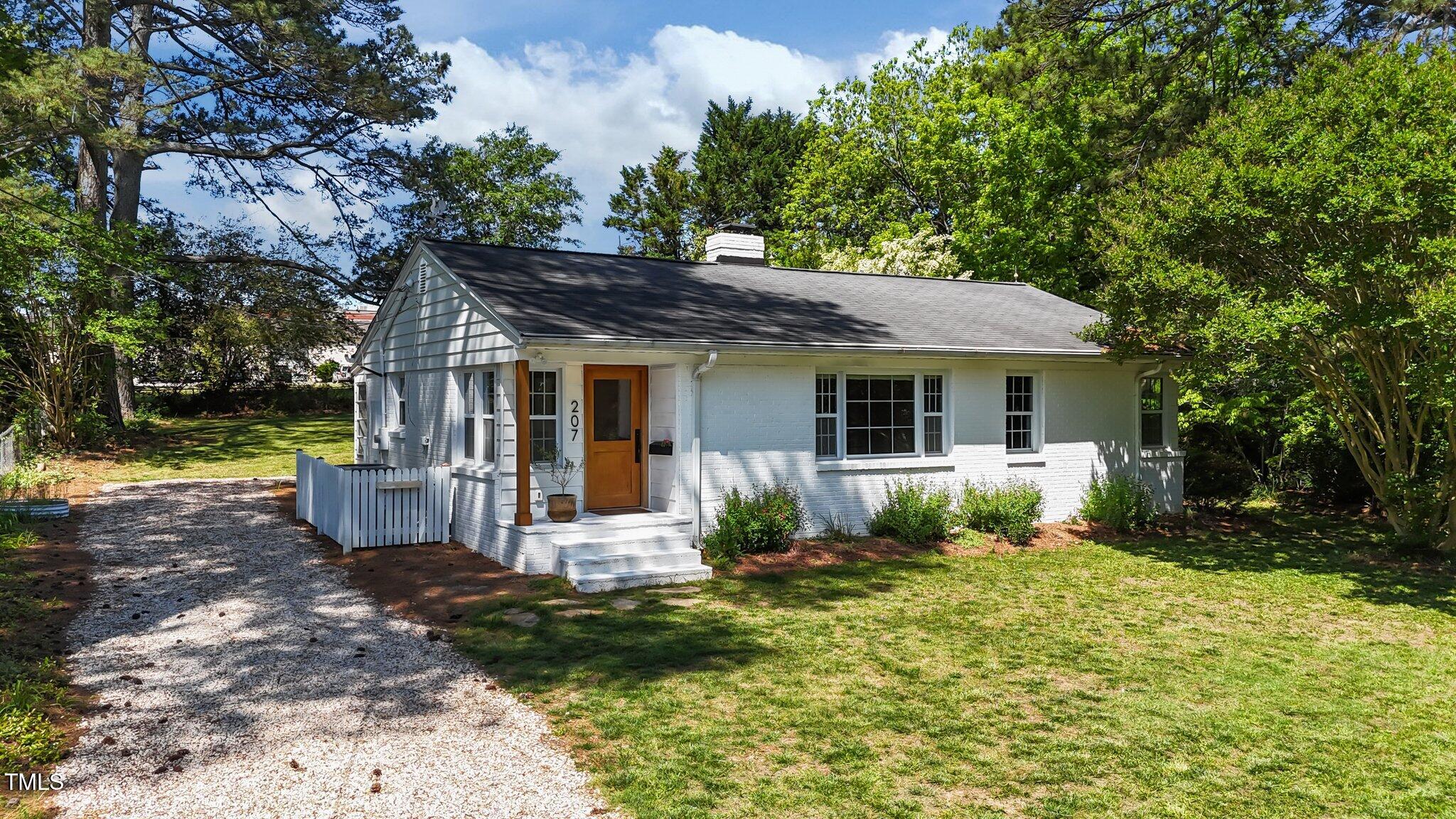 207 N Aiken Street