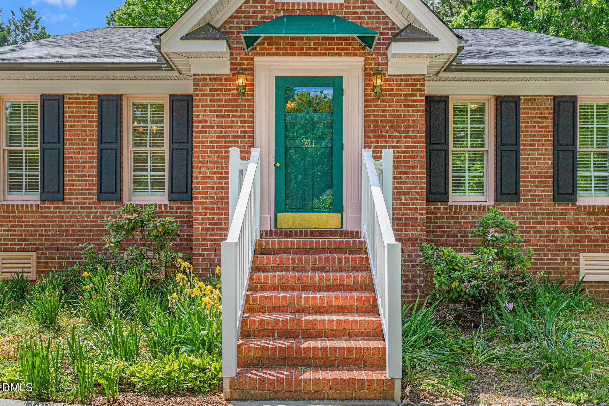 211 Sullivan Court