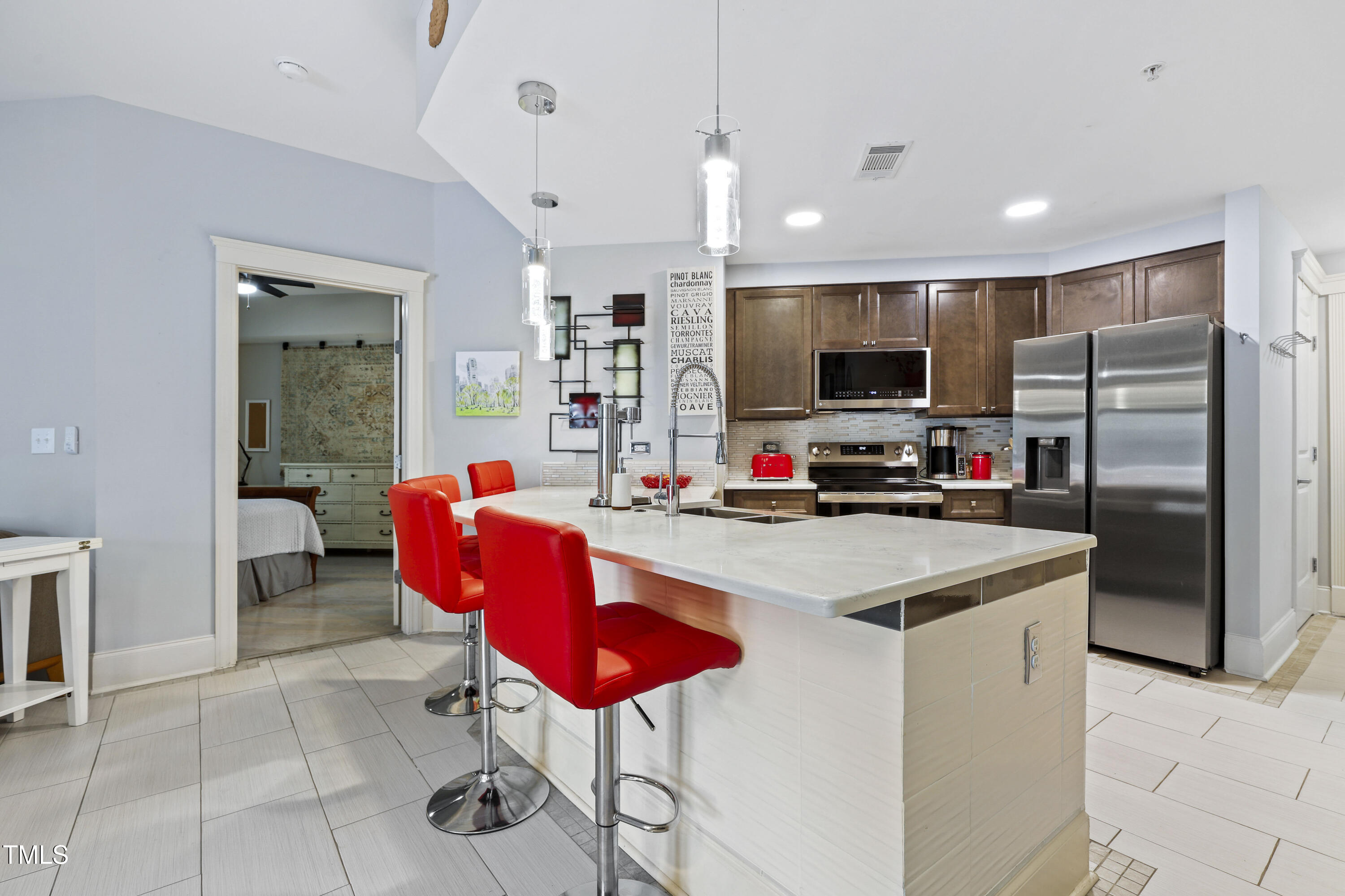 222 Glenwood Avenue 219