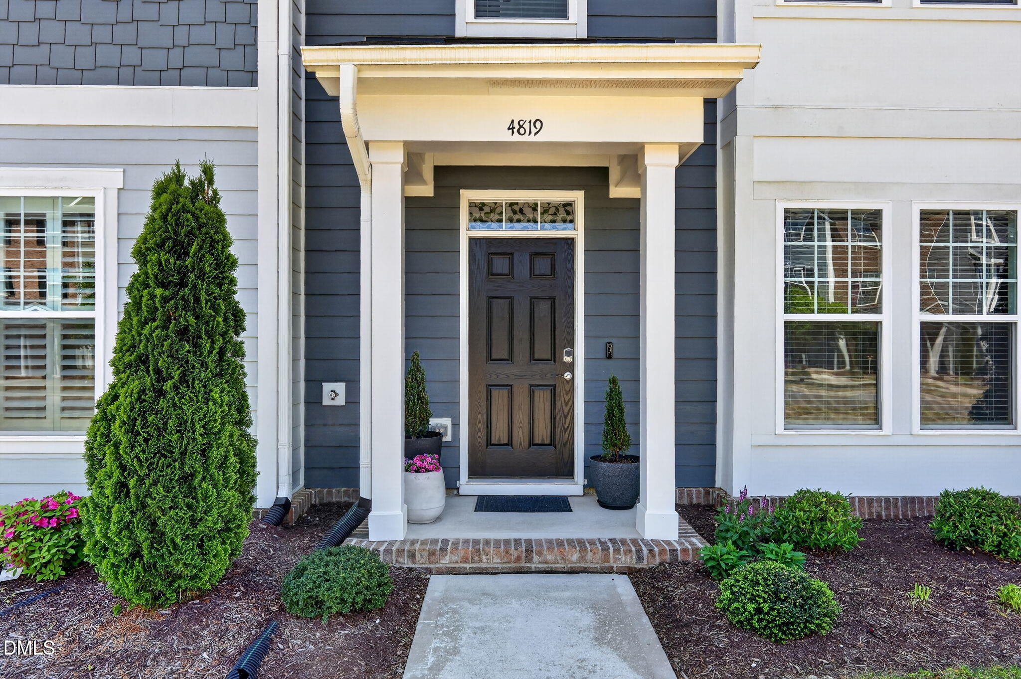 4819 Crescent Square Street