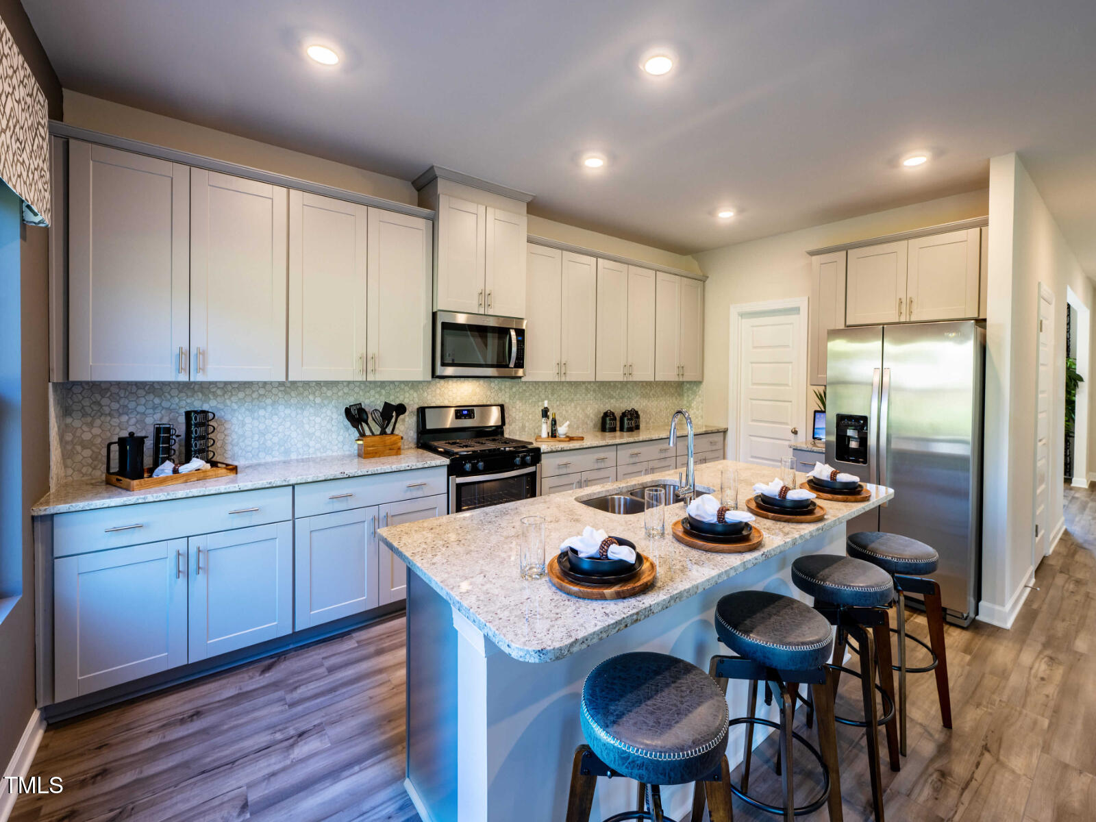 2124 Cherry Creek Road