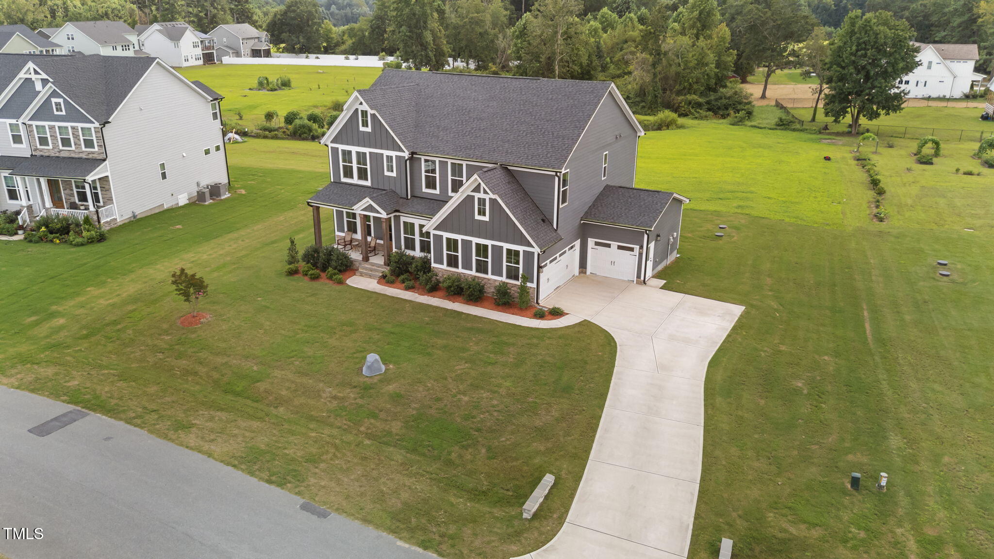 2829 Arrowsmith Drive