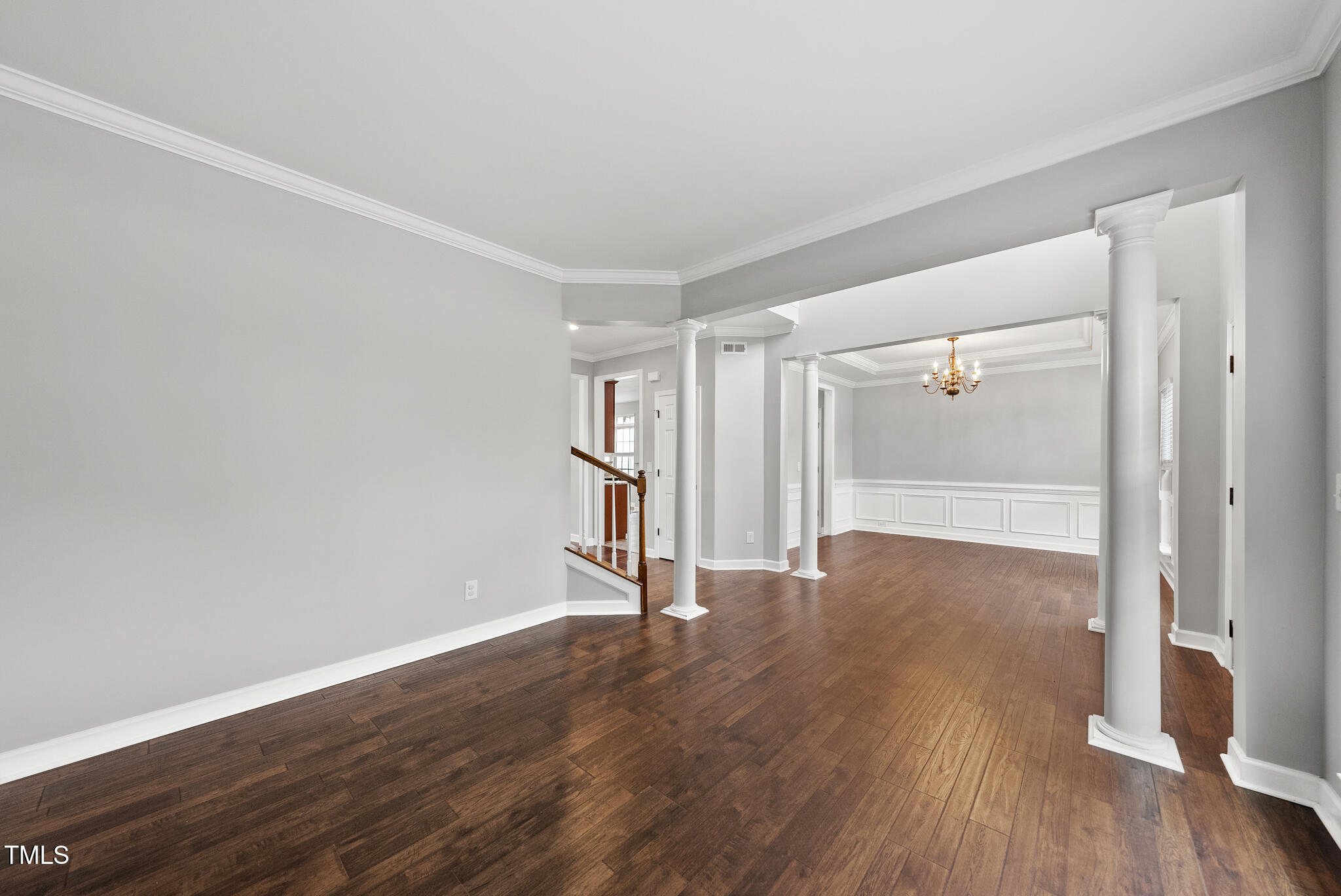1004 Crinoline Lane