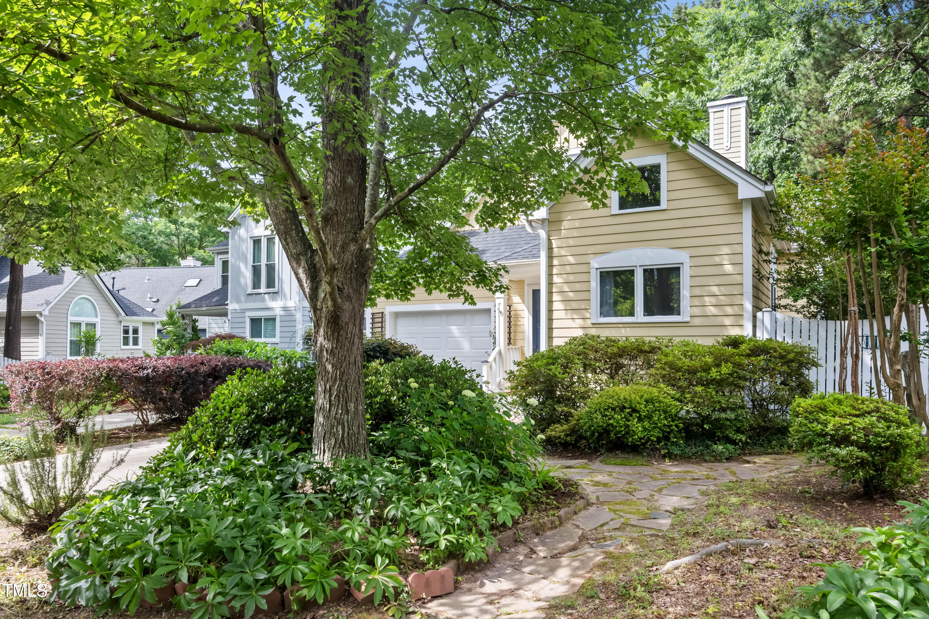 102 Legacy Lane