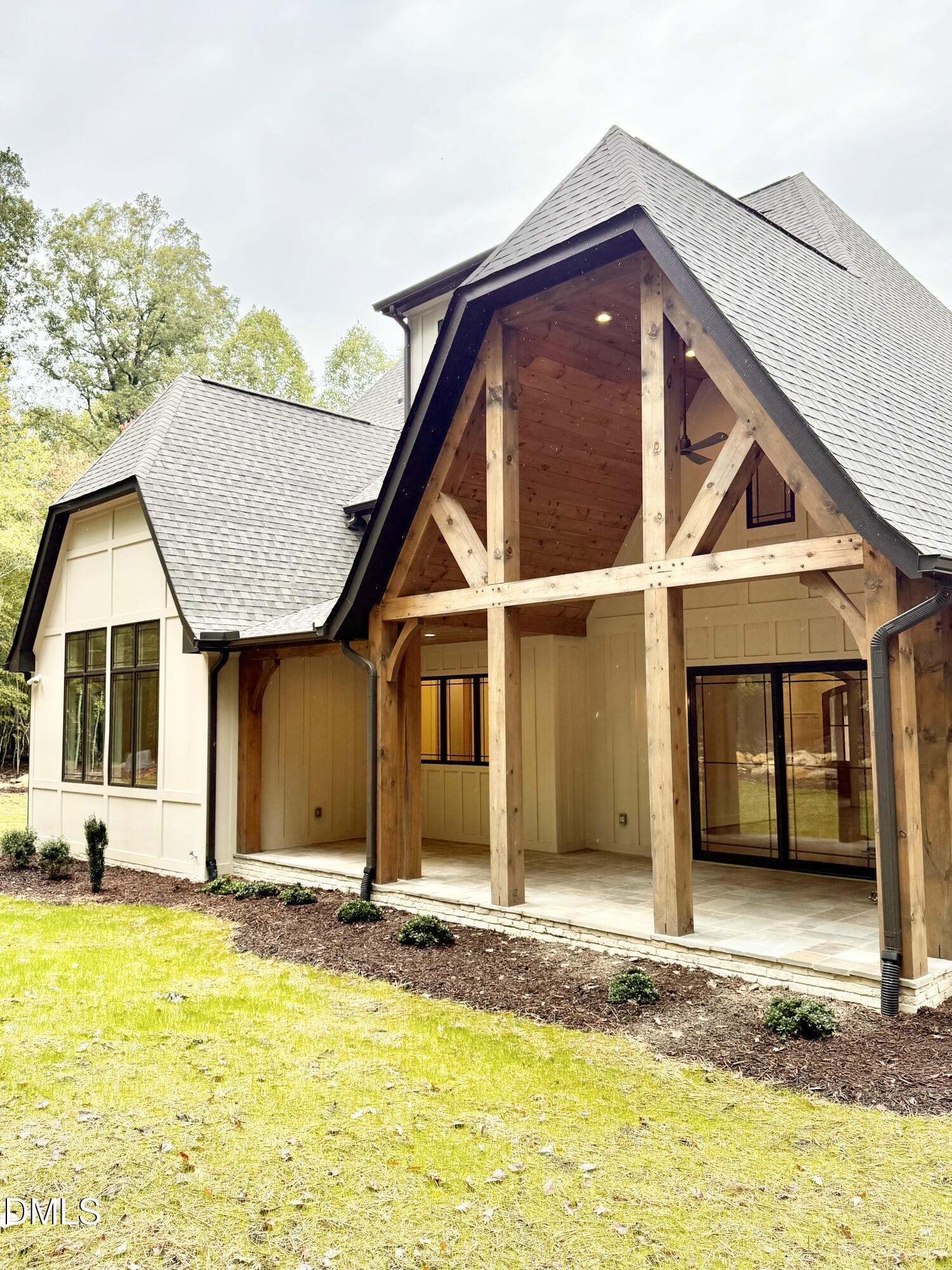 3537 Lodge Trail