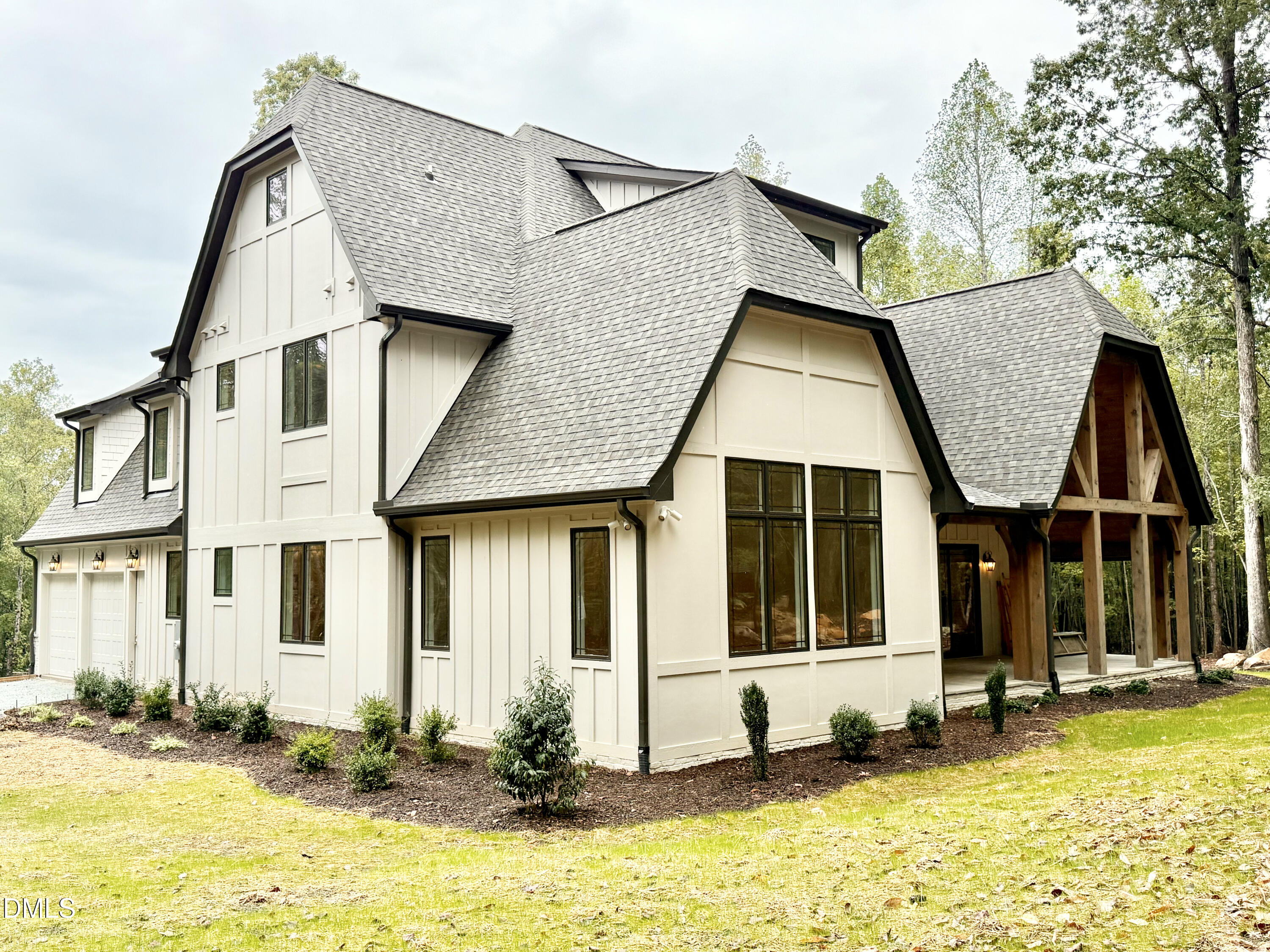 3537 Lodge Trail