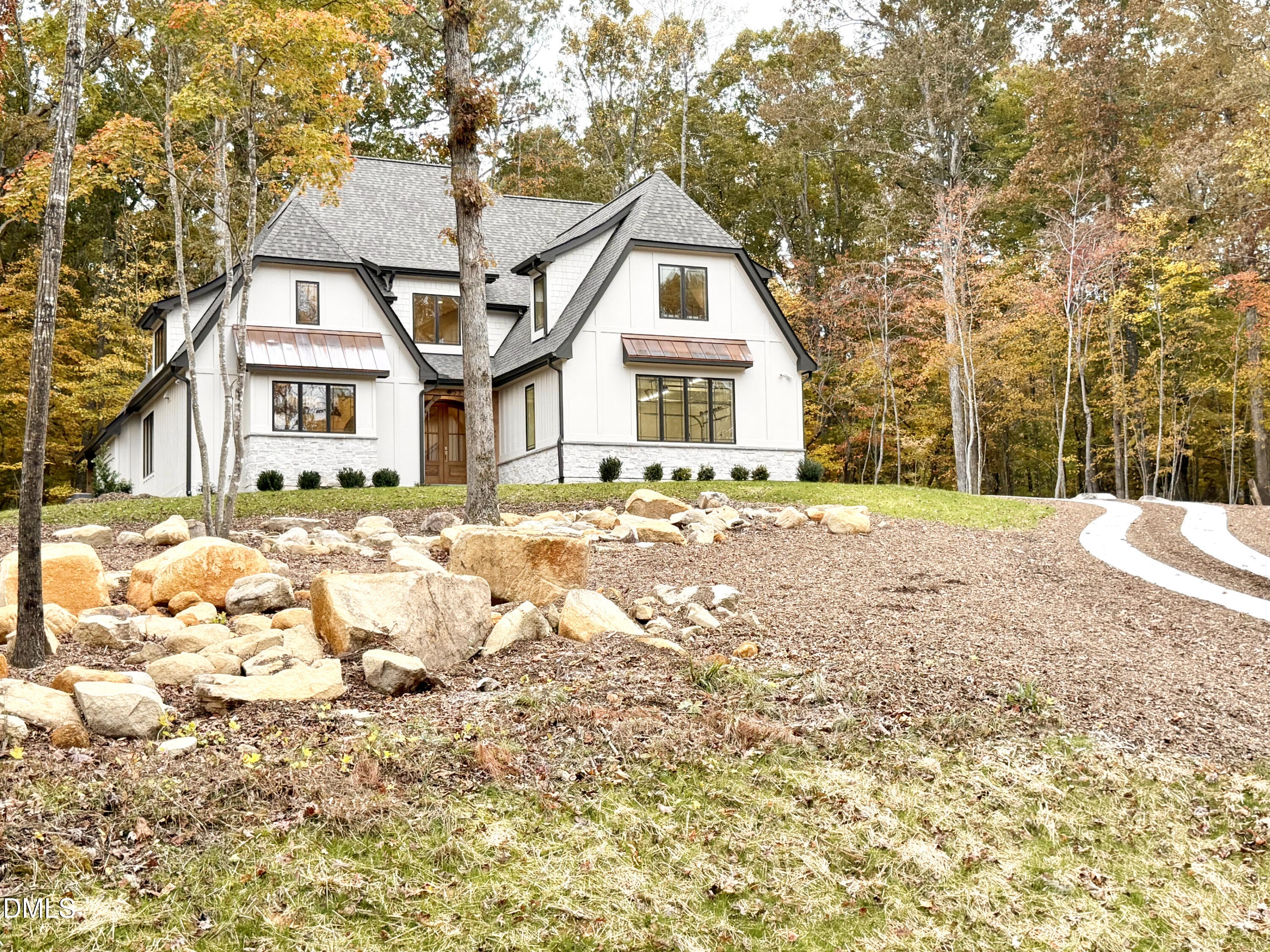 3537 Lodge Trail