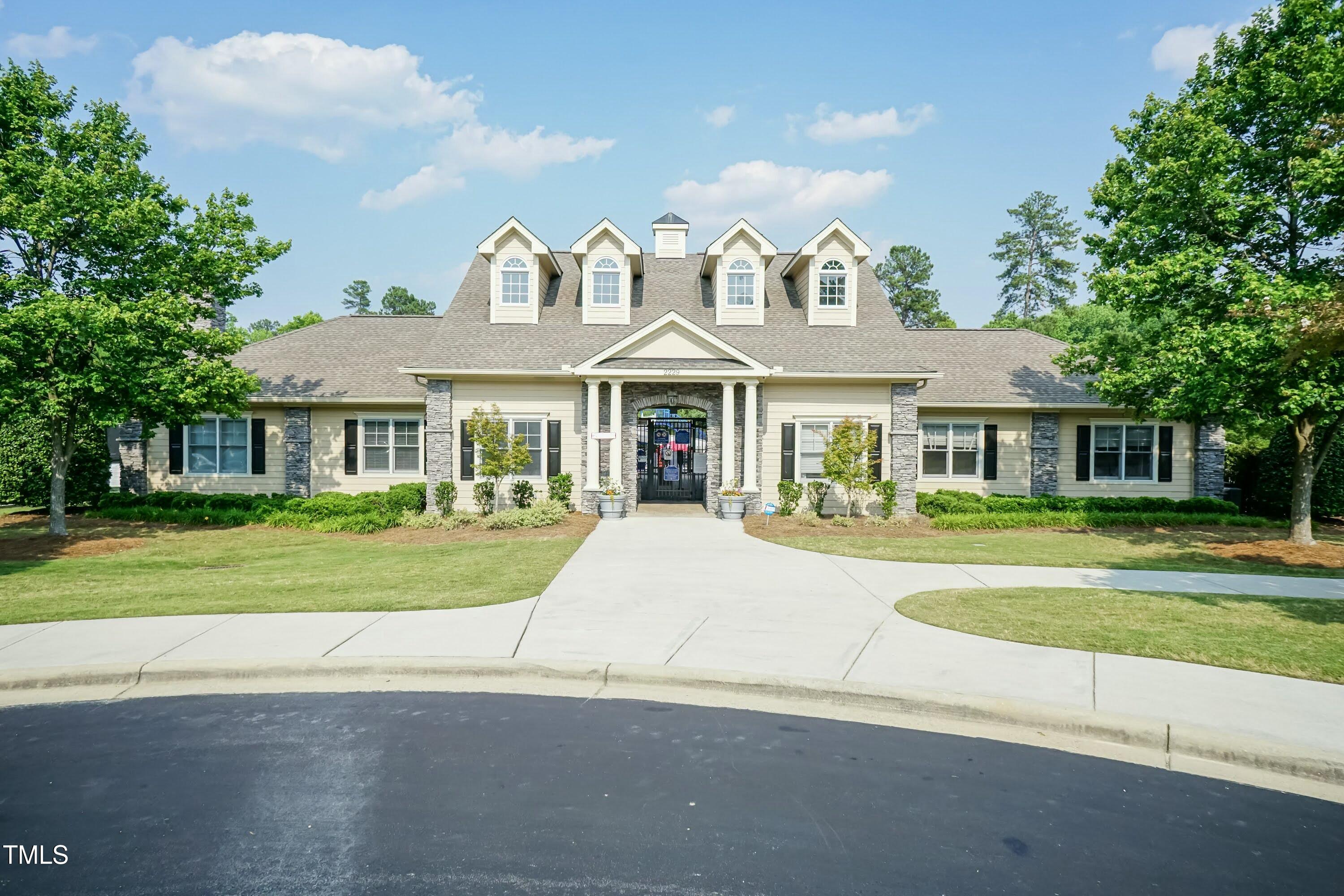 3836 Prince Noah Loop