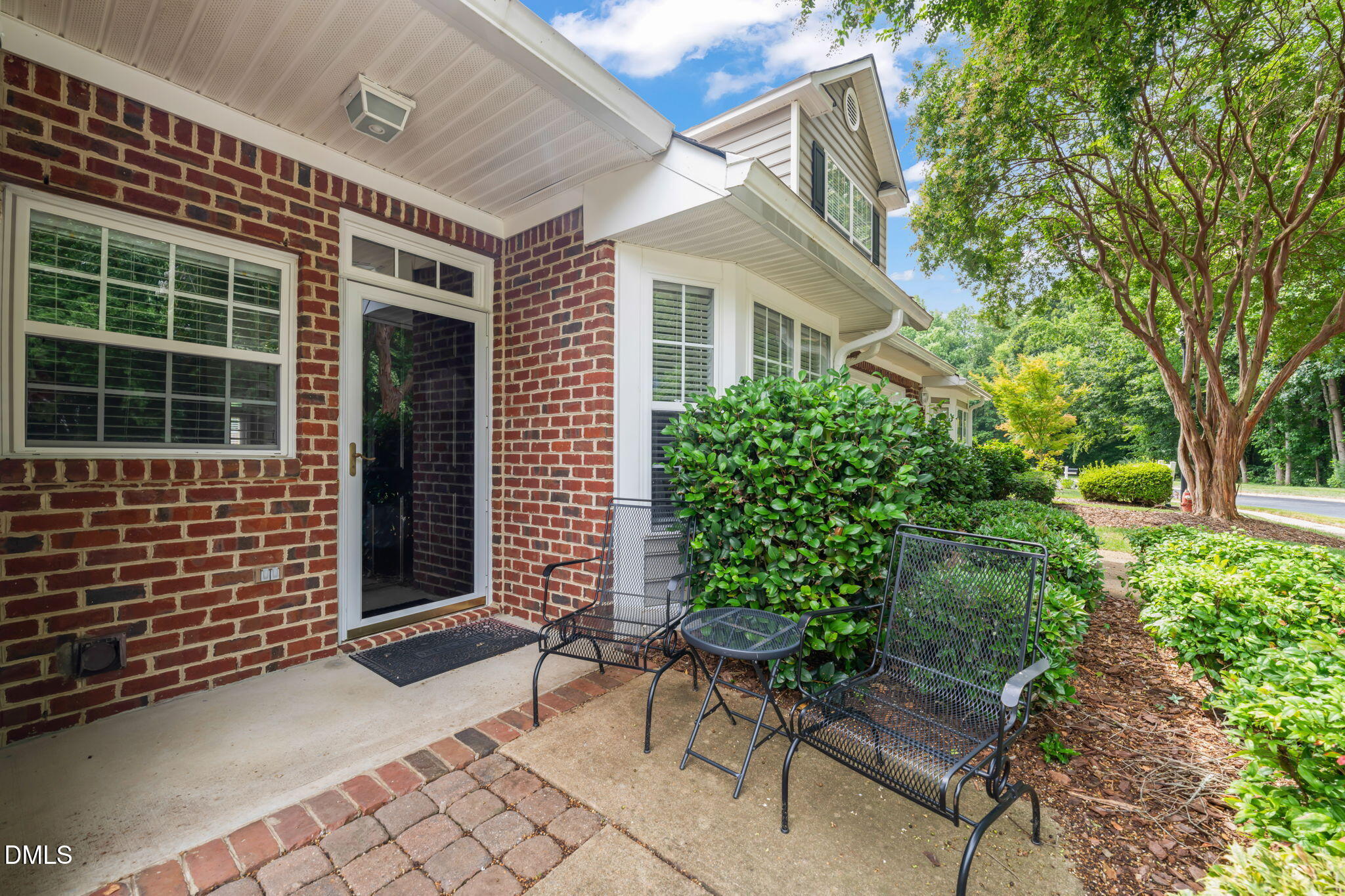 8712 Compass Lane