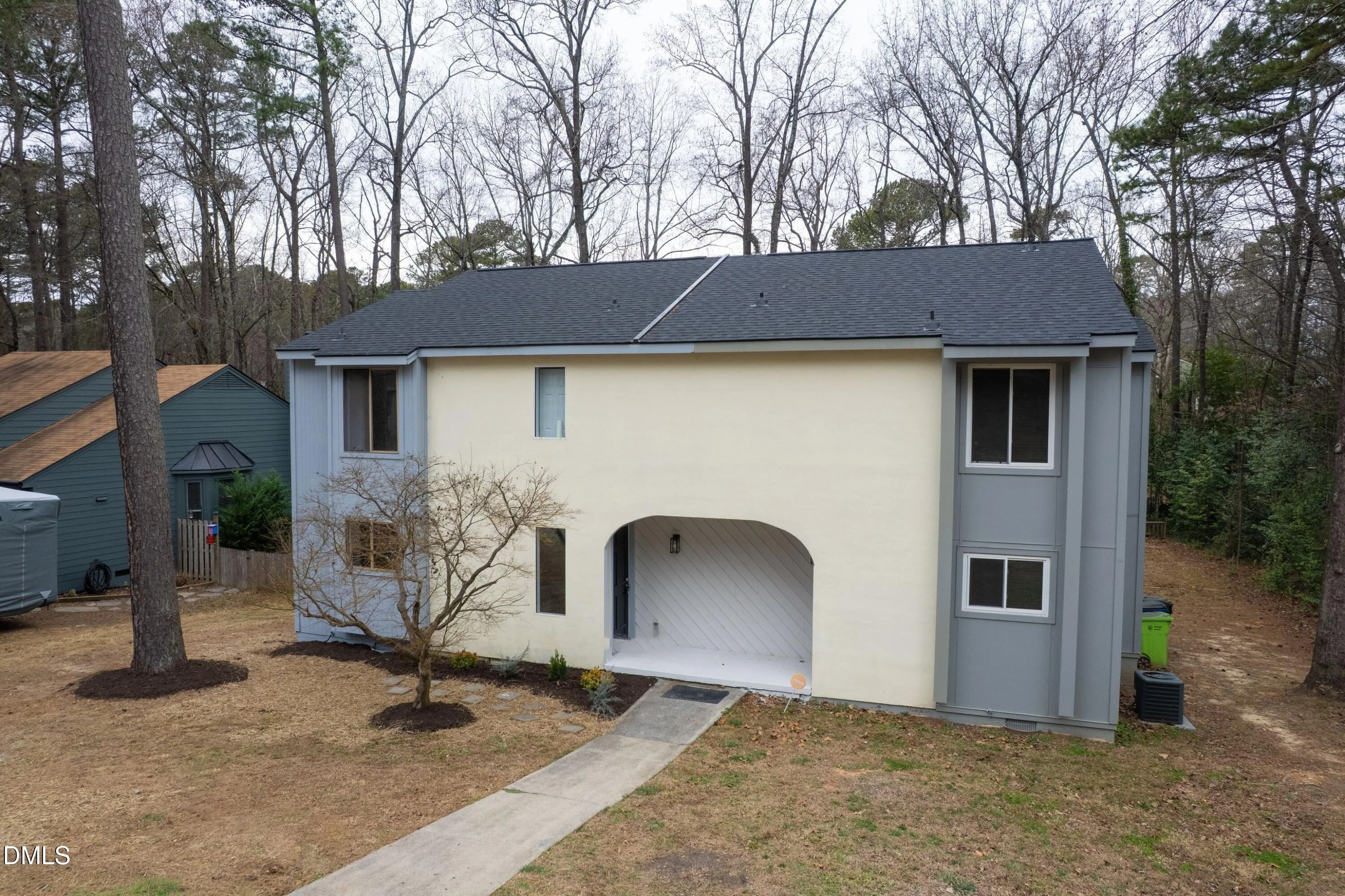 6001 Applewood Lane