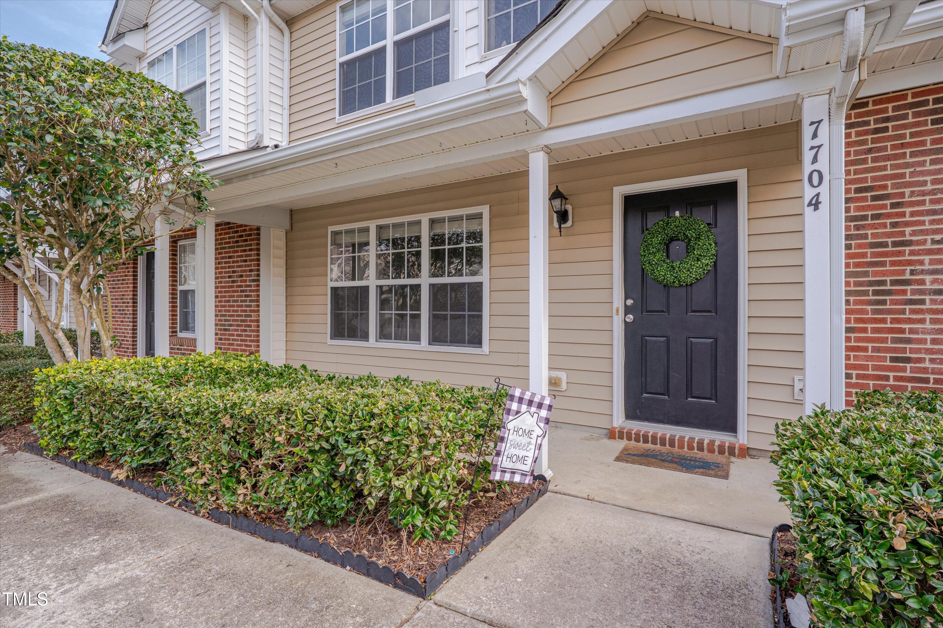 7704 Averette Field Drive