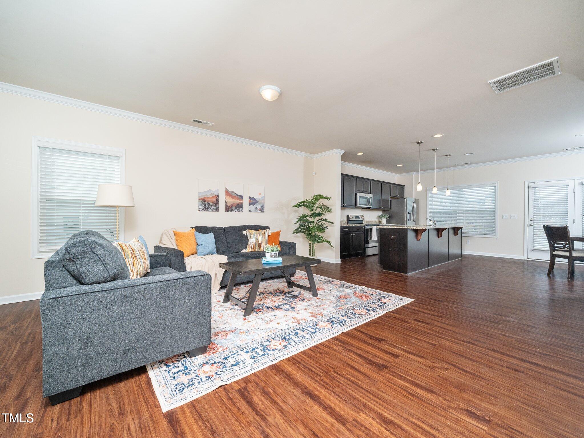 932 Peninsula Place