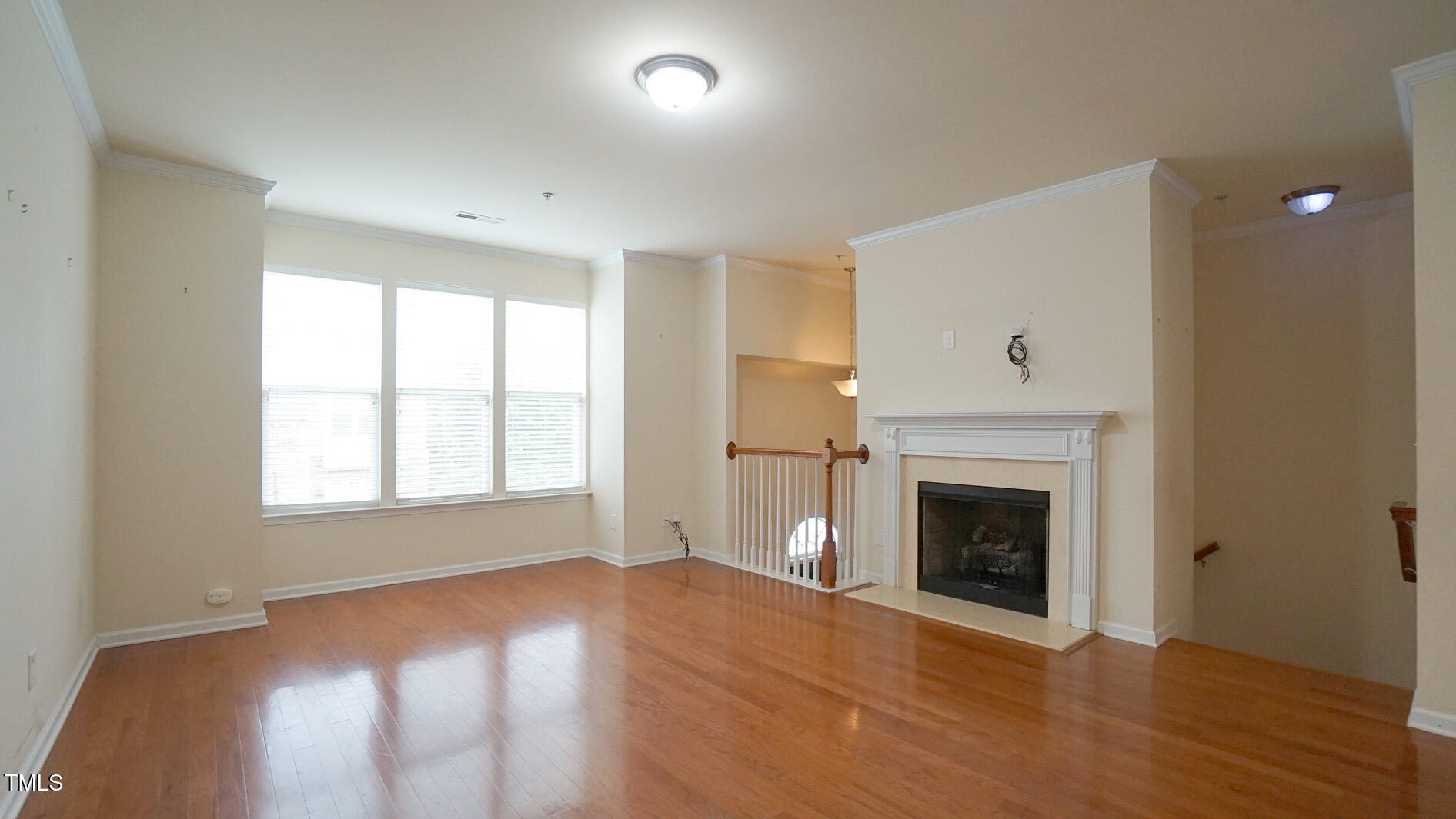 5916 Longeria Court