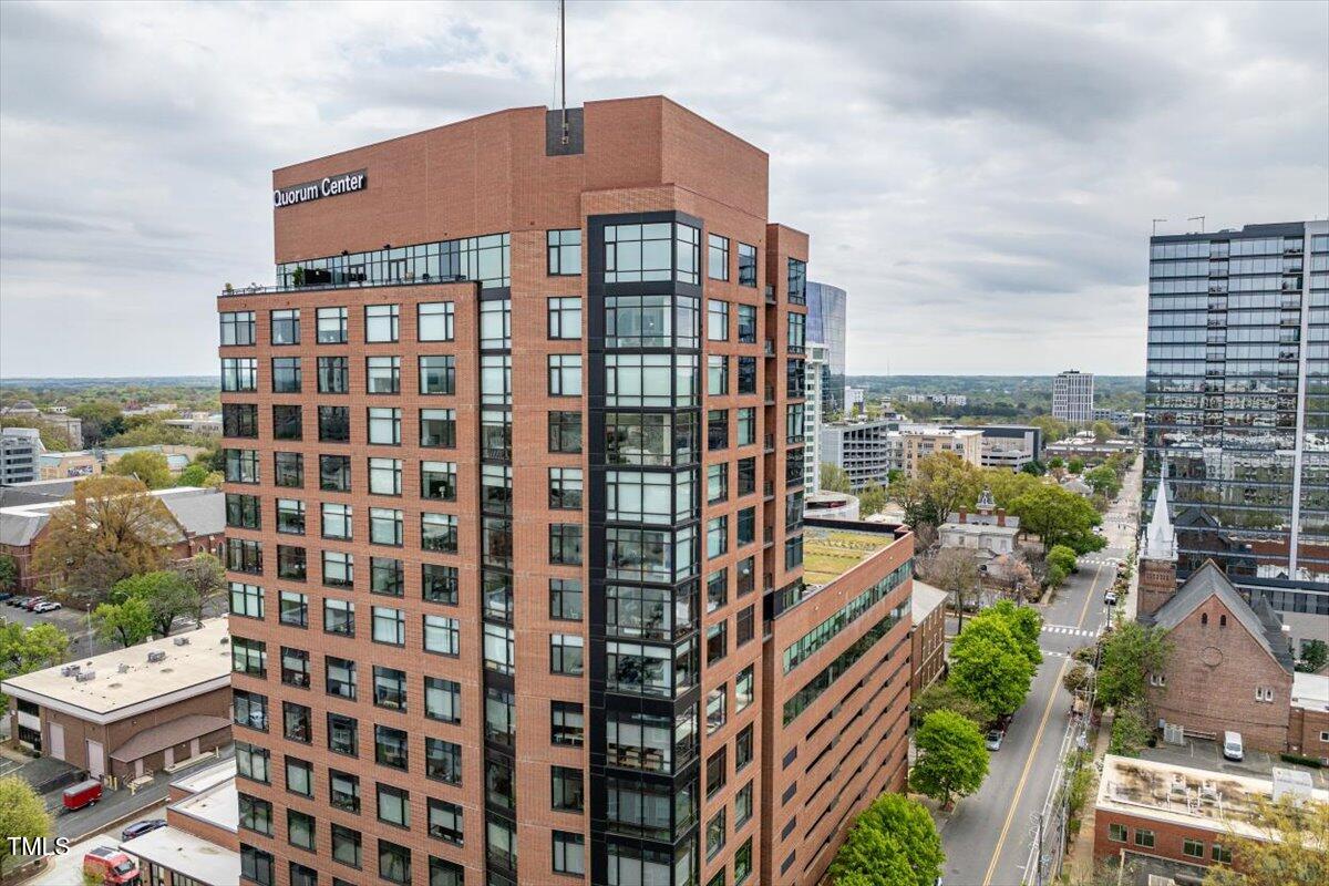 122 N Harrington Street 1105