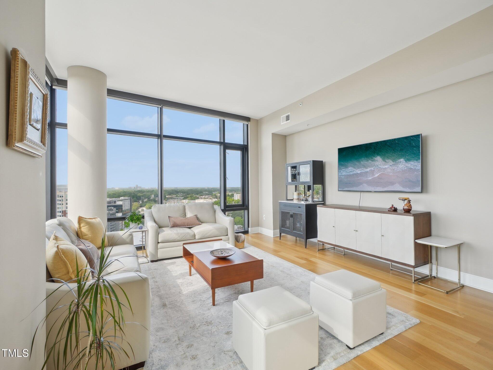 122 N Harrington Street 1105