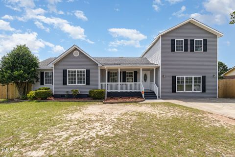 A home in Raeford