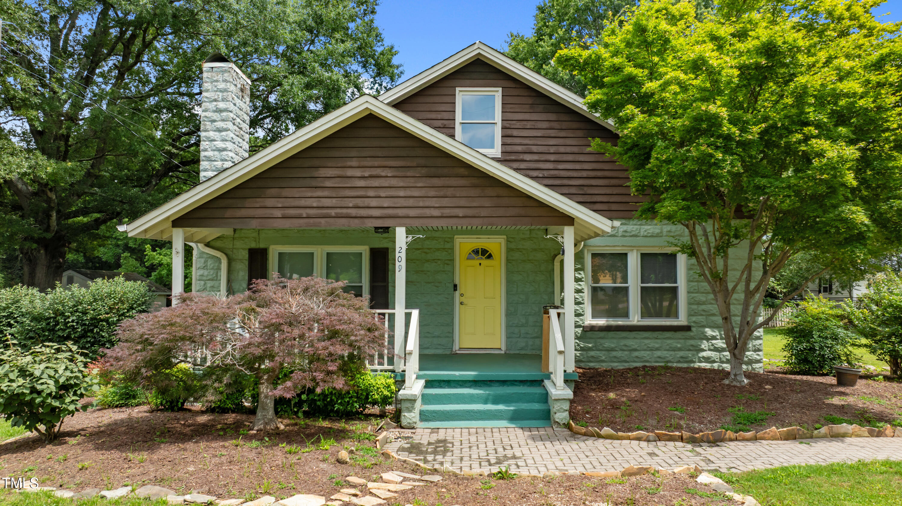 209 E Winston Street