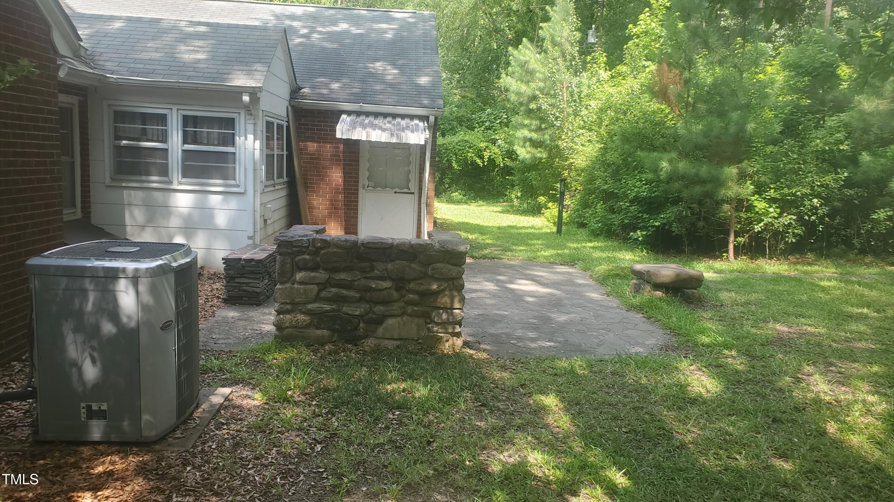 303 Holland Road
