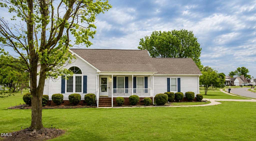 Photo of 200 Woodcroft Drive, Goldsboro, NC 27534 (MLS # 10183184)