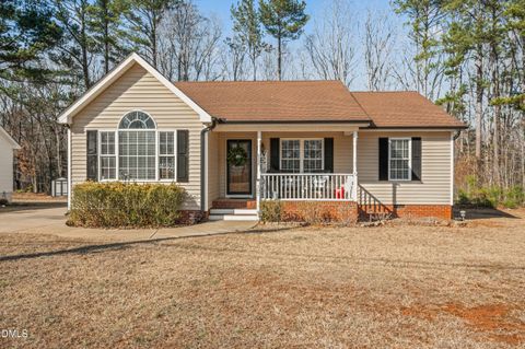 Photo of 107 Apache Drive, Louisburg, NC 27549 (MLS # 10146349)