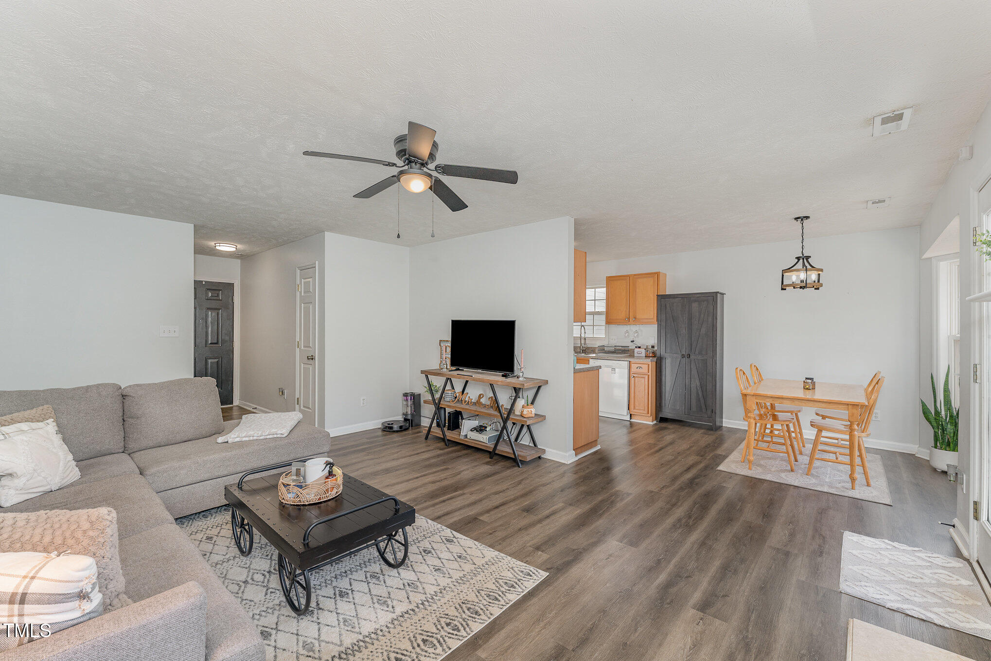 38 Colonial Hills Drive