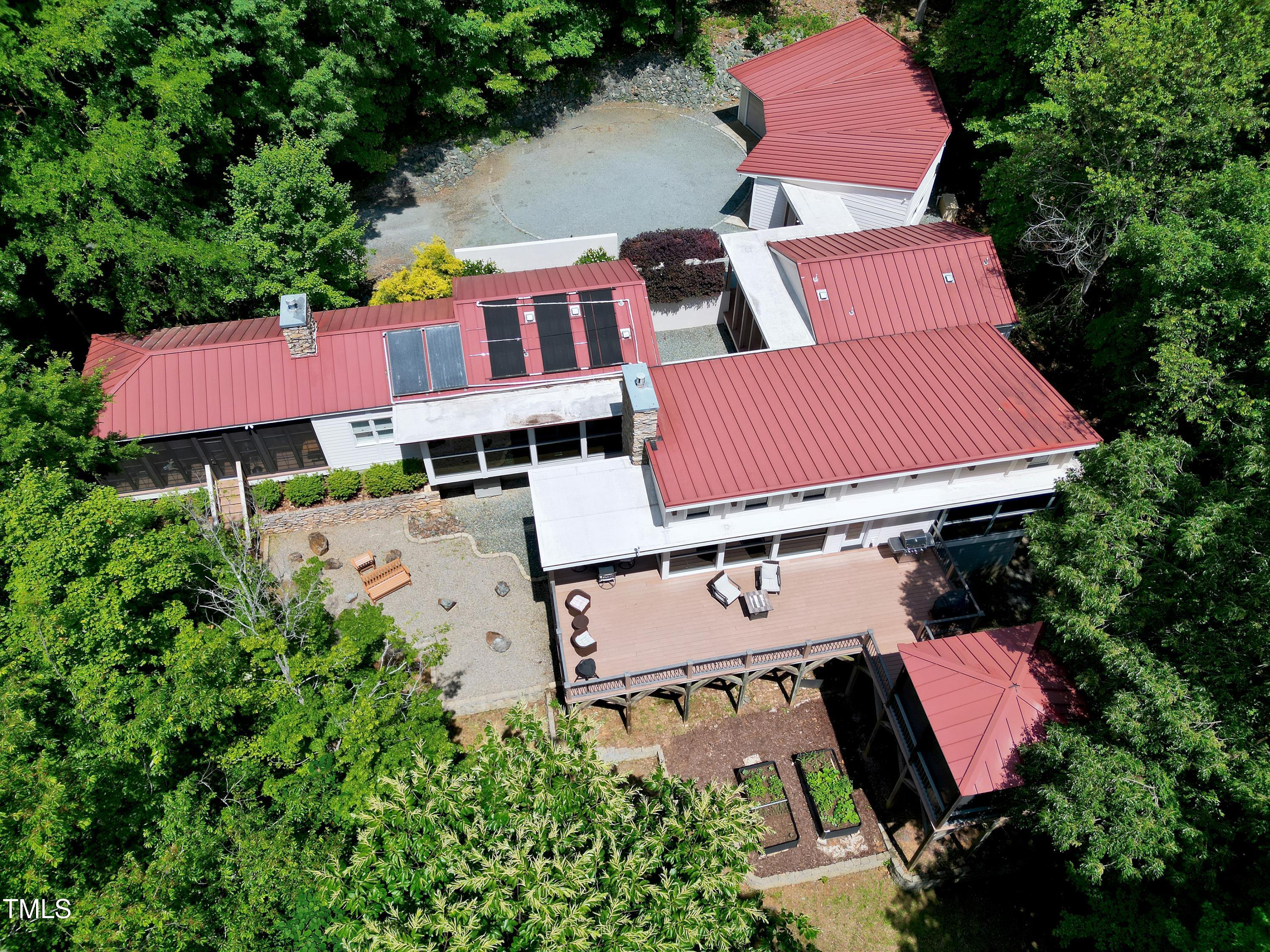 382 Valley Lane