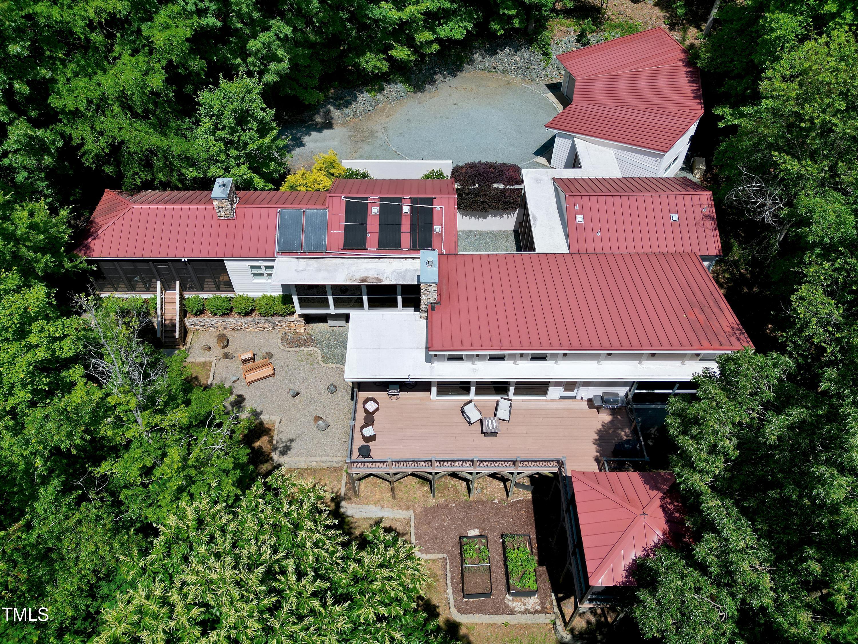 382 Valley Lane